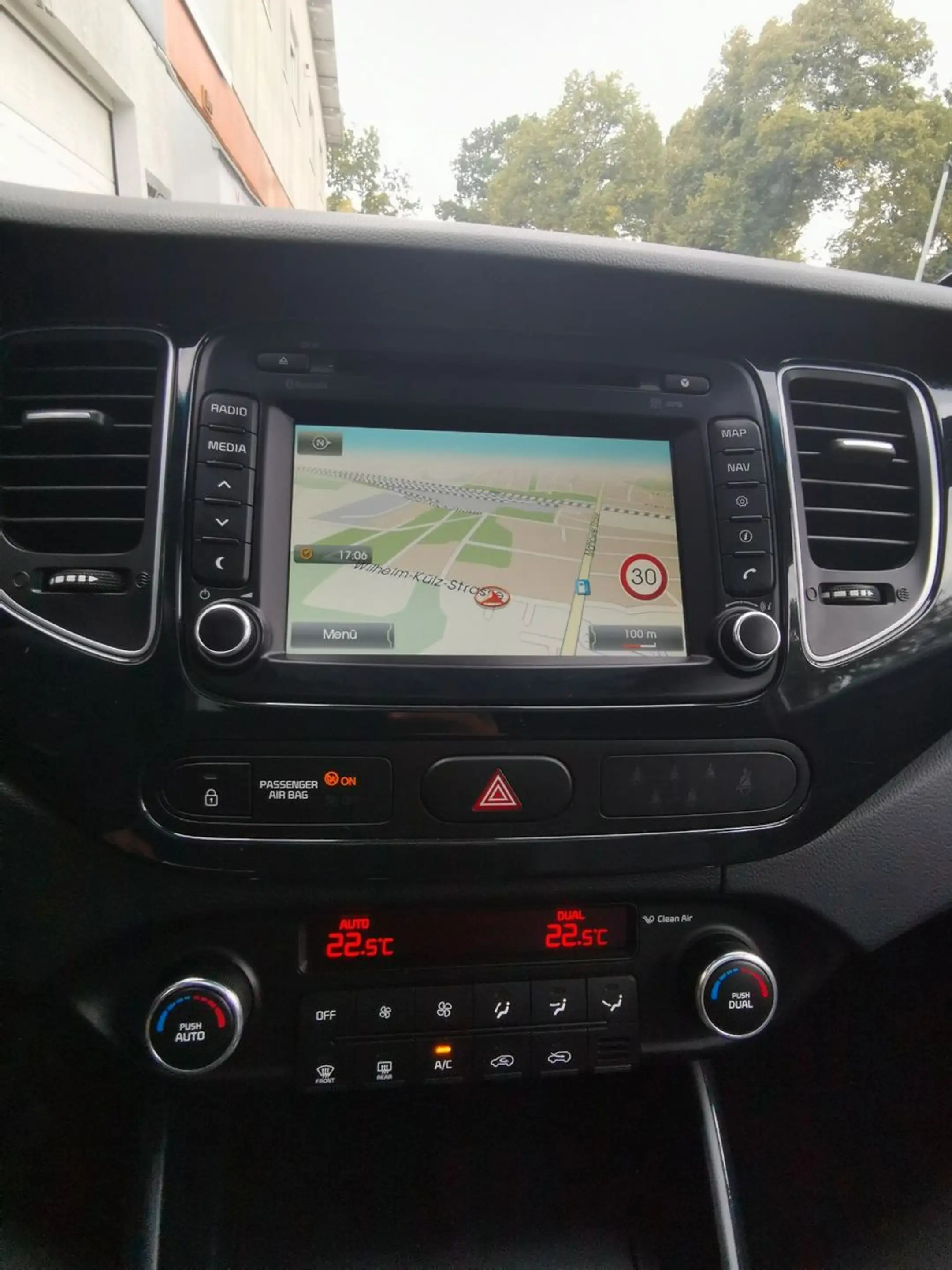 Kia Carens Spirit 1.7 CRDI Automatik TÜV 7 Sitzer — photo 20