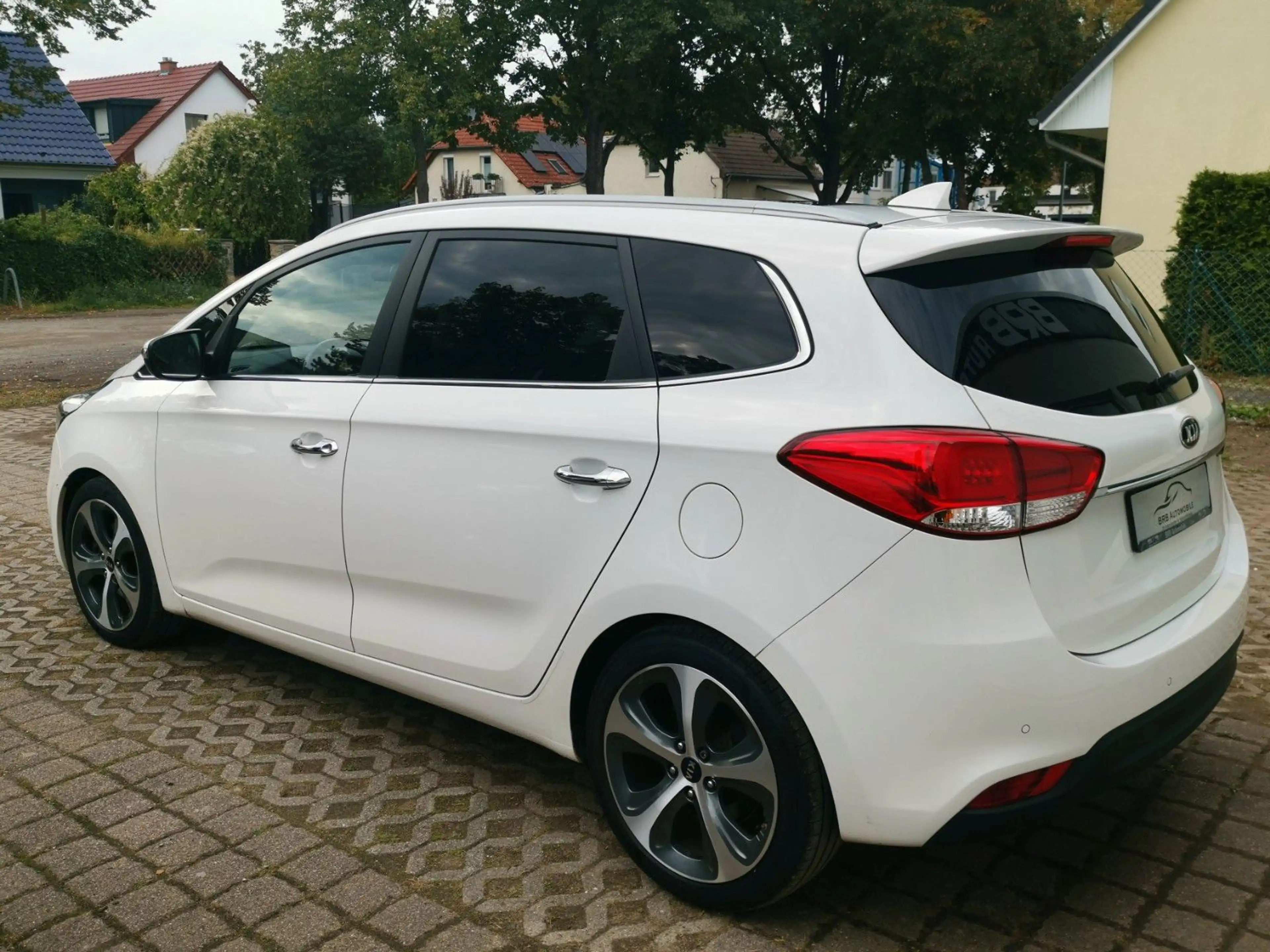 Kia Carens Spirit 1.7 CRDI Automatik TÜV 7 Sitzer — photo 4