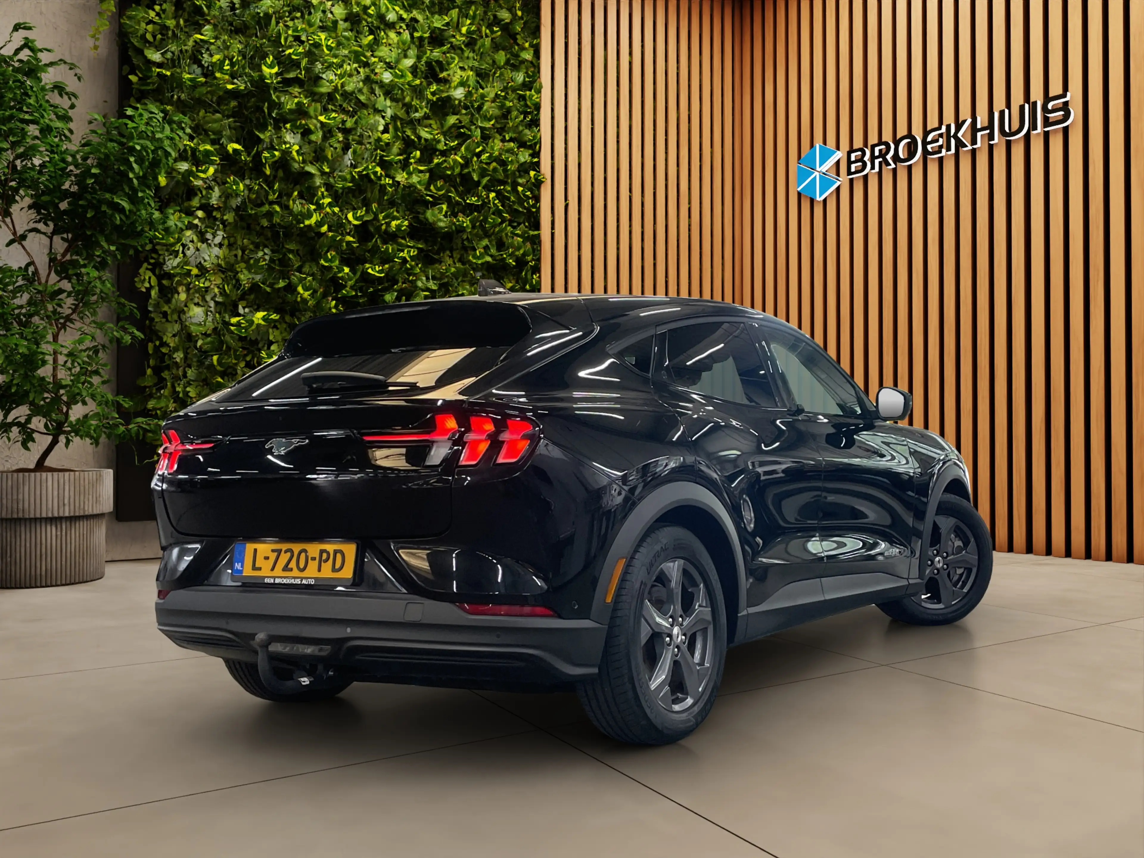 Ford Mustang Mach-E Extended RWD 98 kWh | SOH 93% | B&O | Trekhaak | A — photo 2