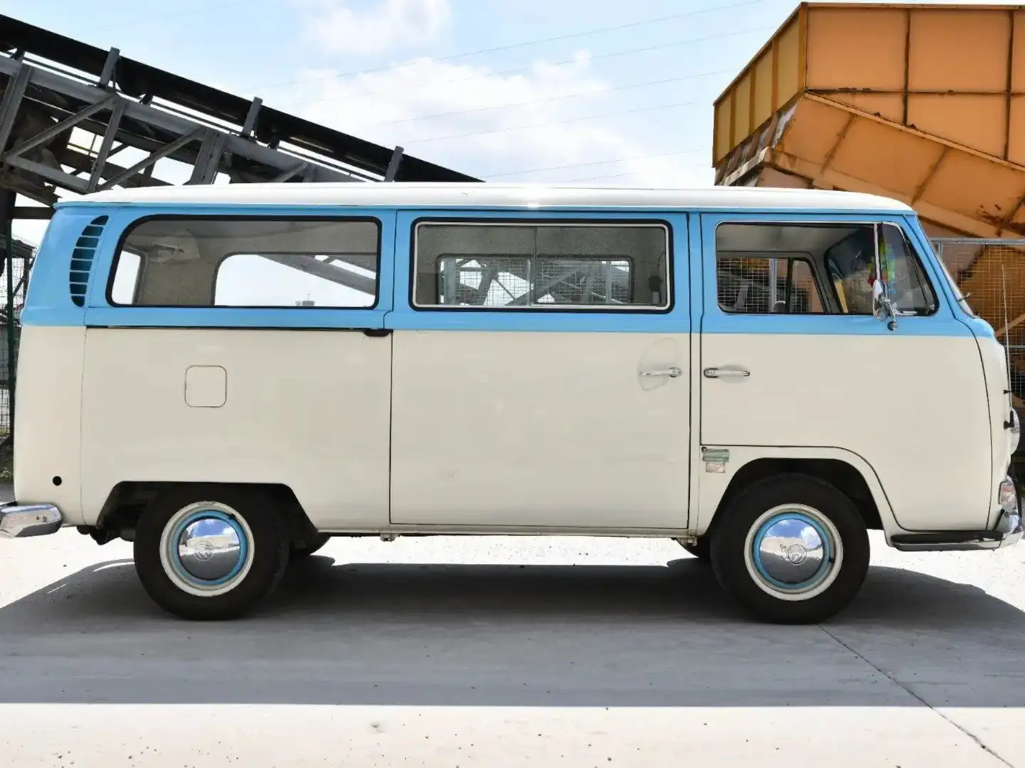 Volkswagen T2 Blauw - 1