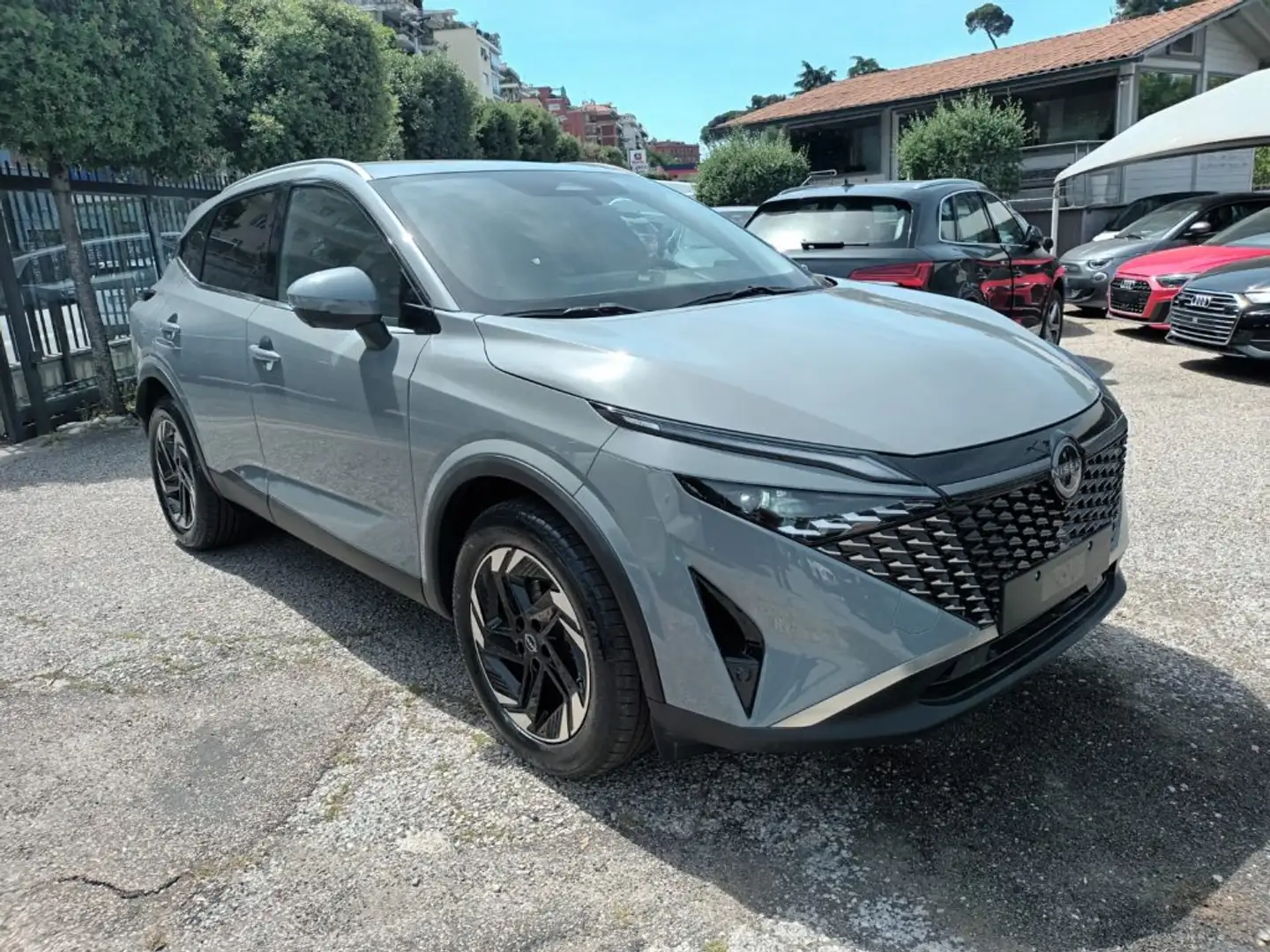 Nissan Qashqai 1300 MHEV N-CONNECTA 140CV CAM360° ITALIA Grigio - 1