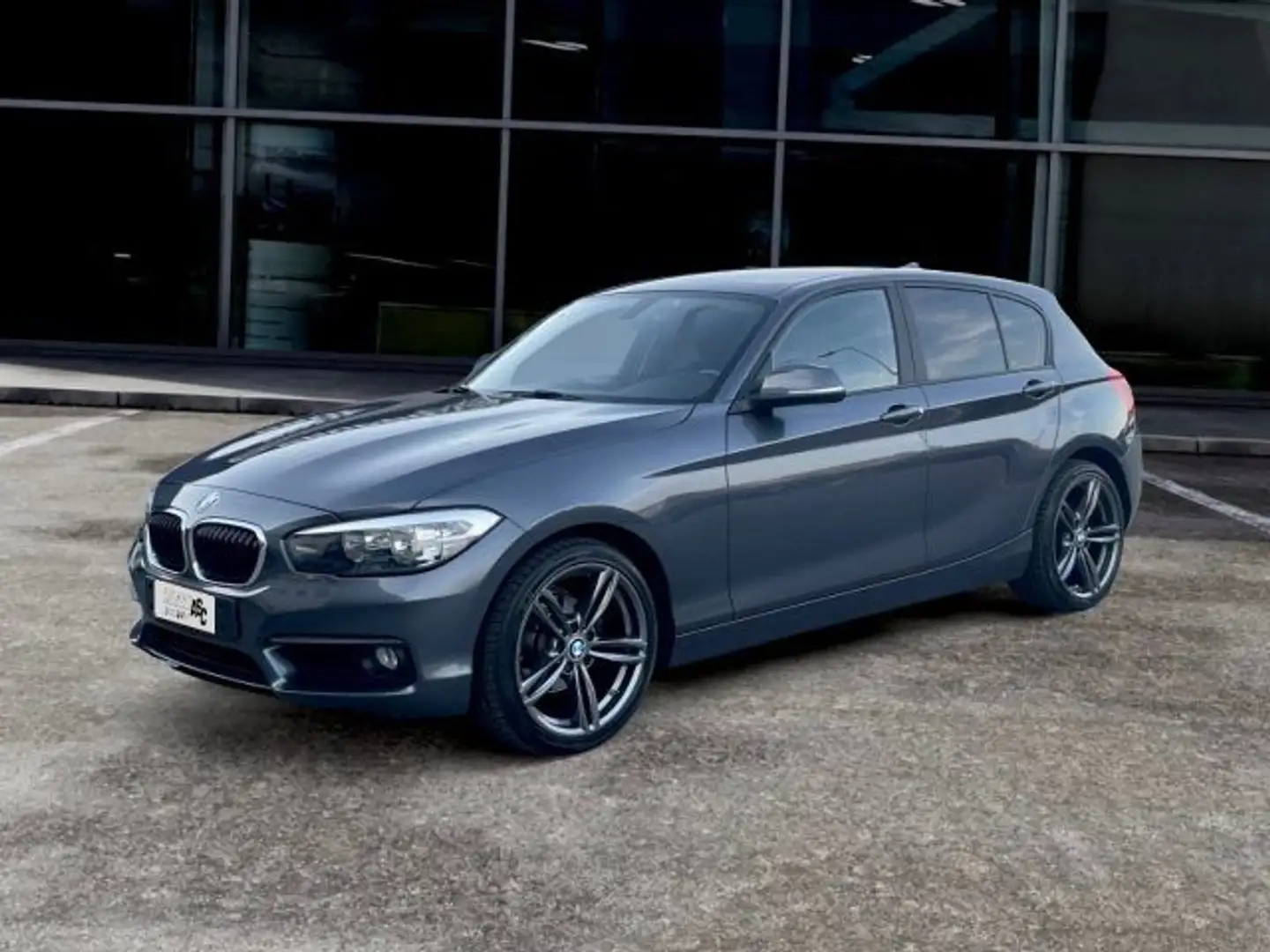 BMW 116 1.5 d 116 CV 5p. Sport Grigio - 1