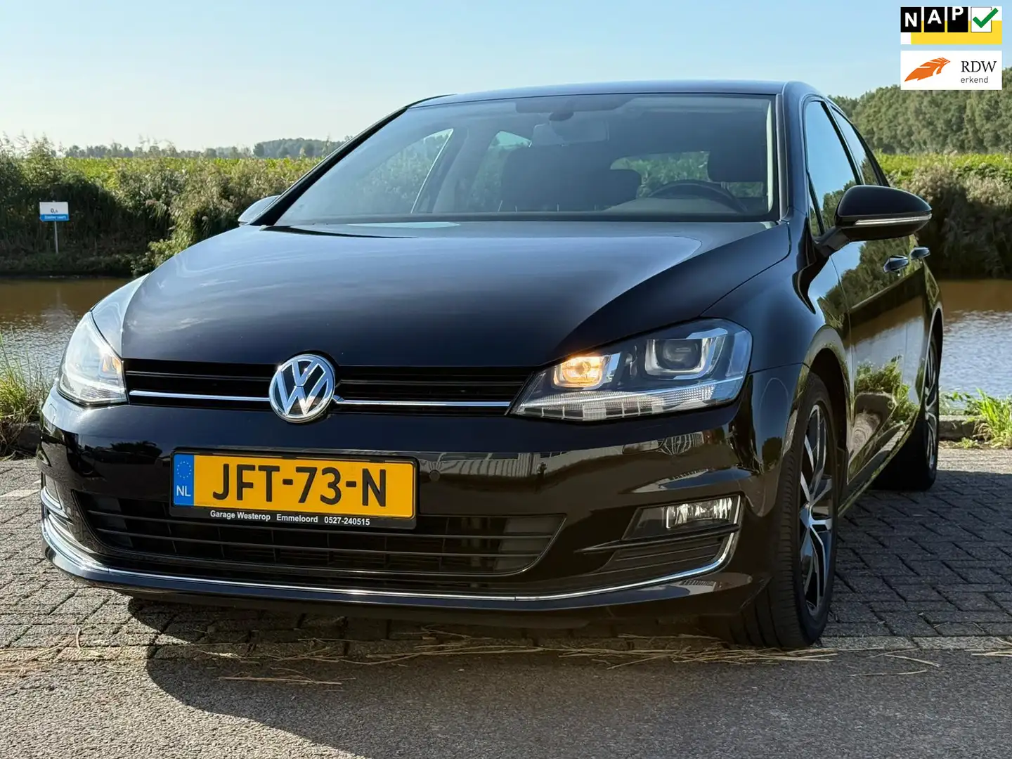 Volkswagen Golf 1.4 TSI ACT Business Edition R Schwarz - 1