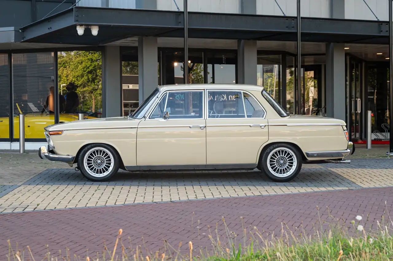 BMW 2000 Automatic, foto 2