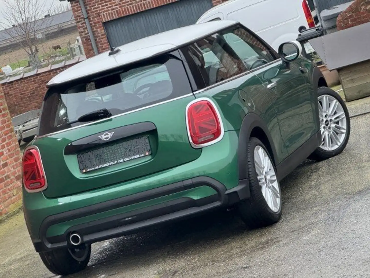 MINI Cooper Mini Cooper Essential Trim Grün - 2