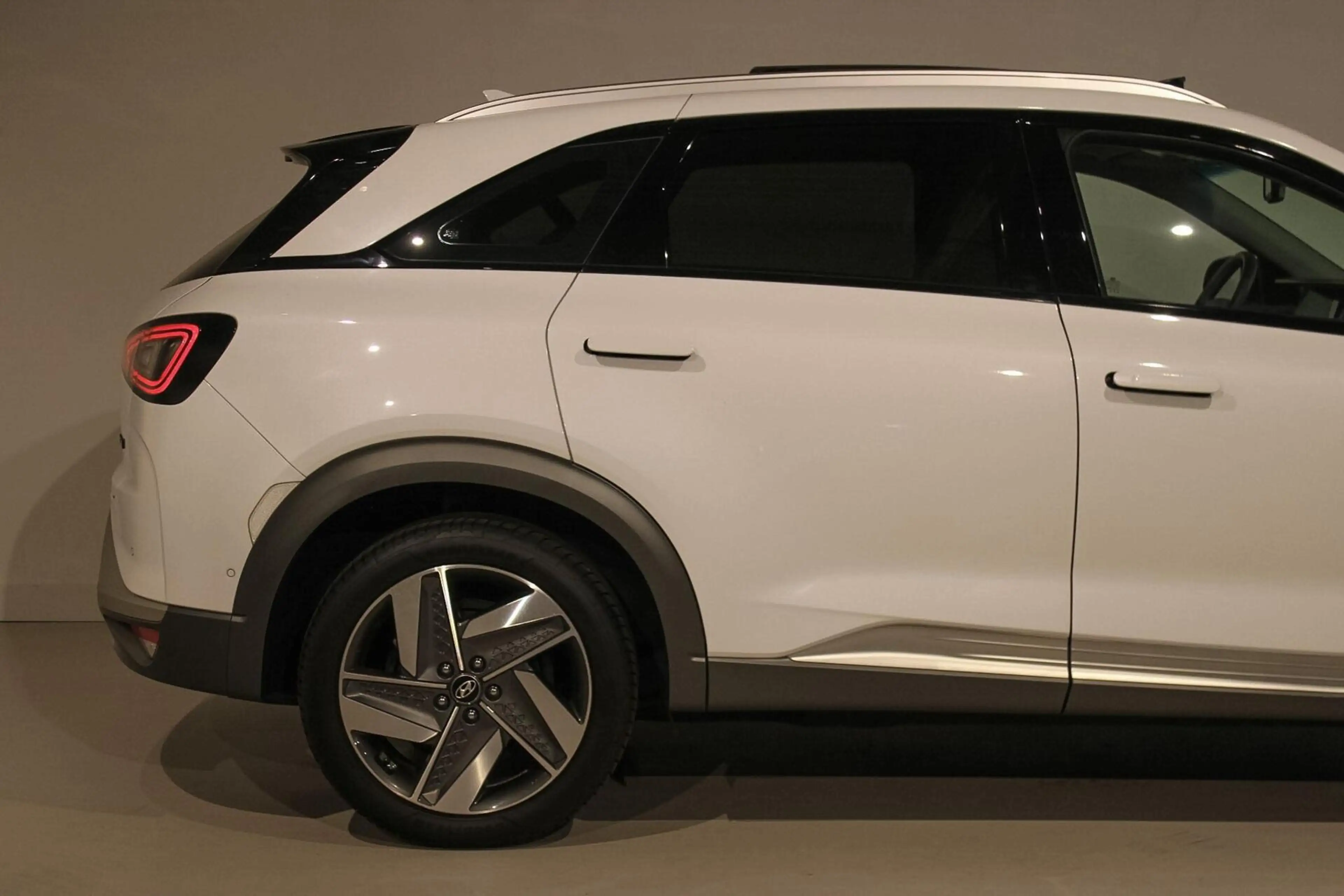 Hyundai NEXO FCEV Plus Pack Stoelkoeling | PANO | — photo 12