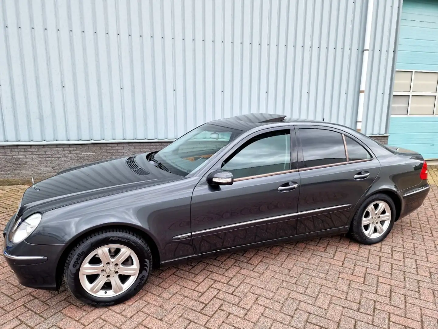 Mercedes-Benz E 240 Elegance Airco/Schuifdak/Cruise CTRL Gri - 2