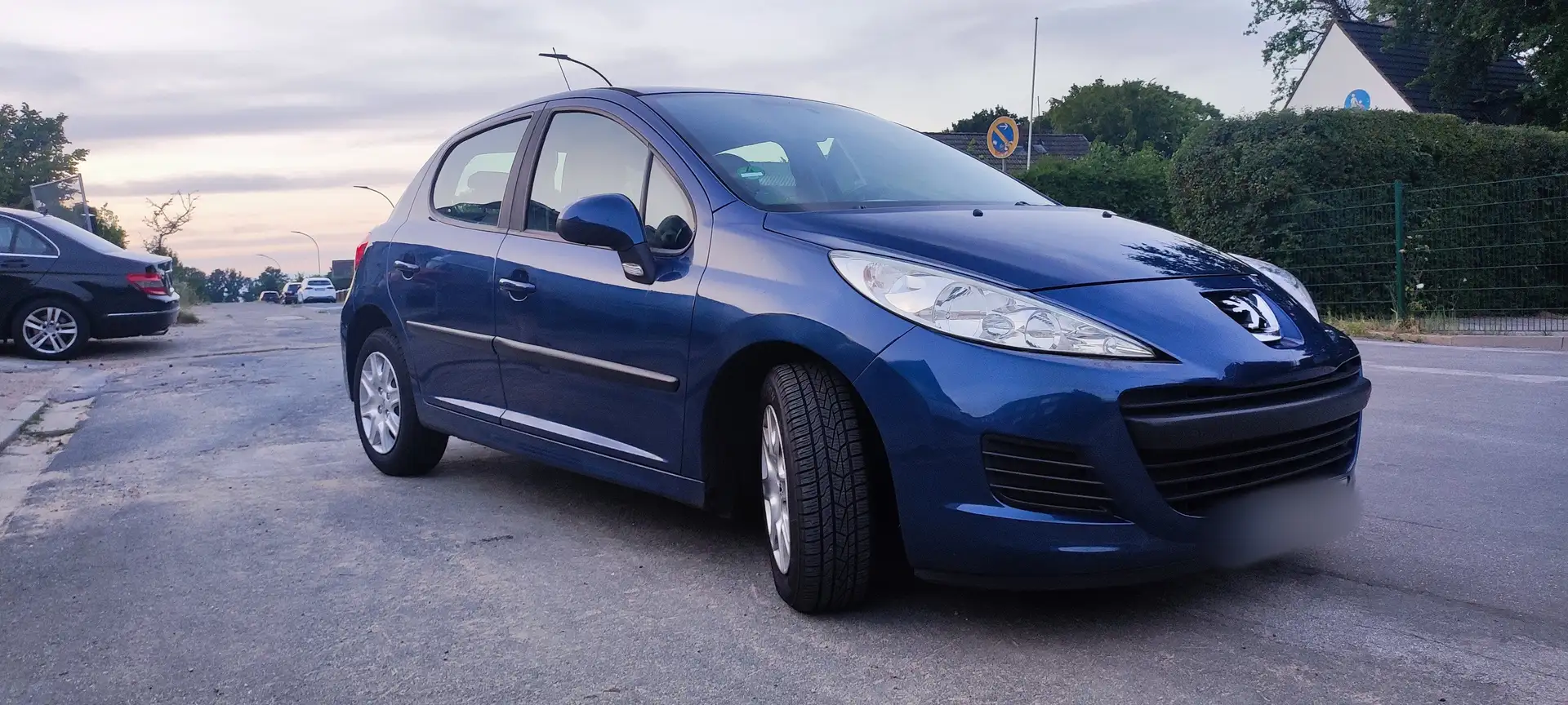 Peugeot 207 207 75 Tendance Blau - 2