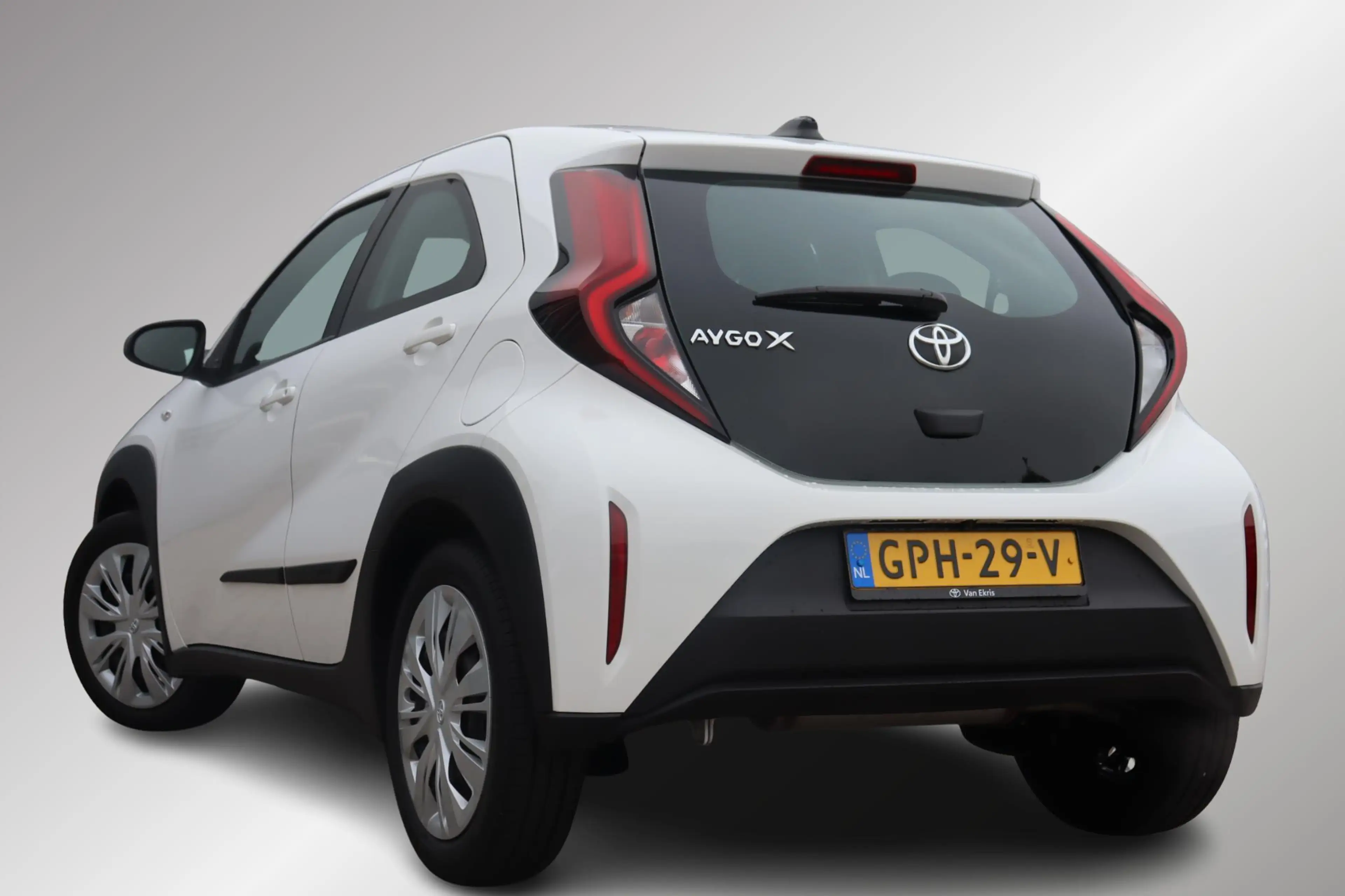 Toyota Aygo X 1.0 VVT-i MT Play Apple Carplay Android Auto, Came — photo 5