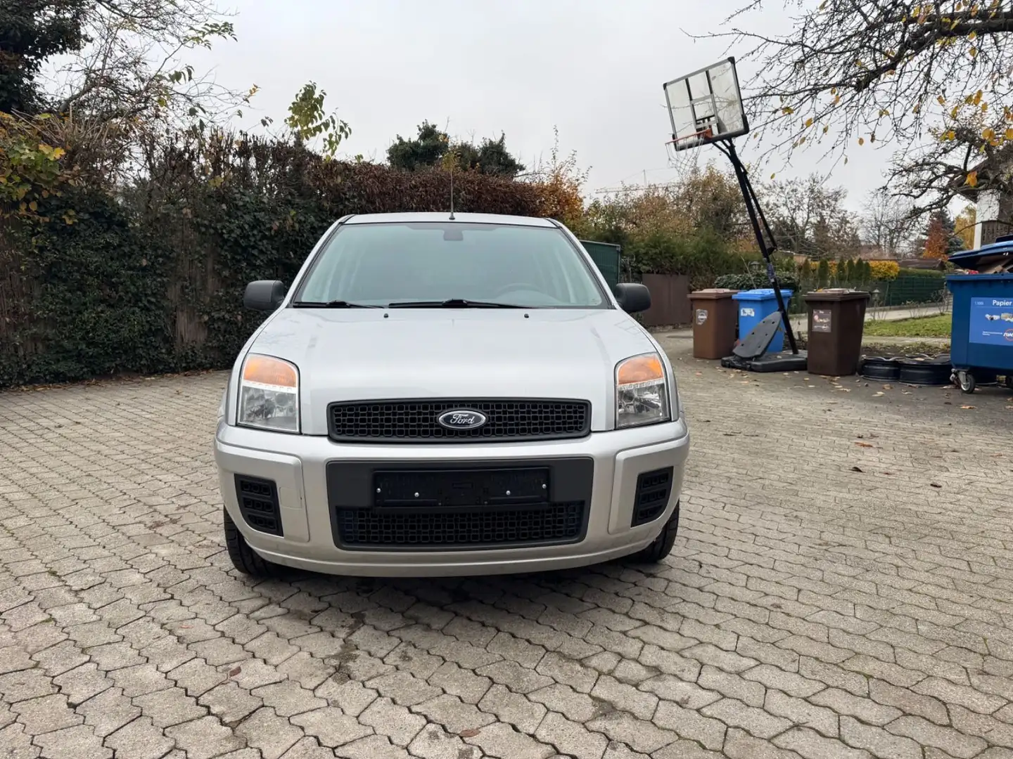 Ford Fusion 1.4 Trend / 1.Hand/Kliam/Garantie Silber - 2