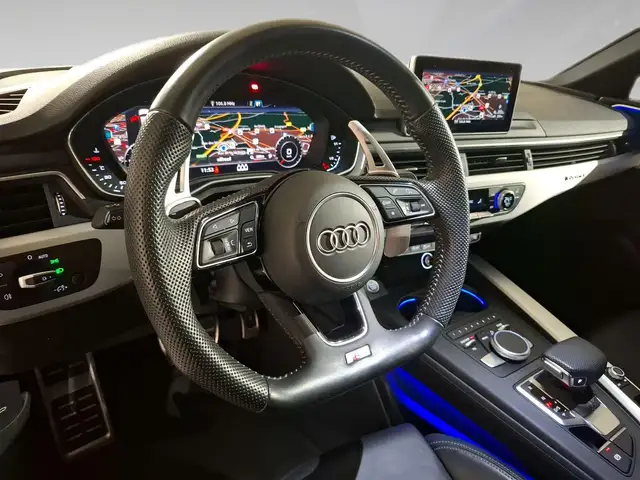 Audi A4 view 8