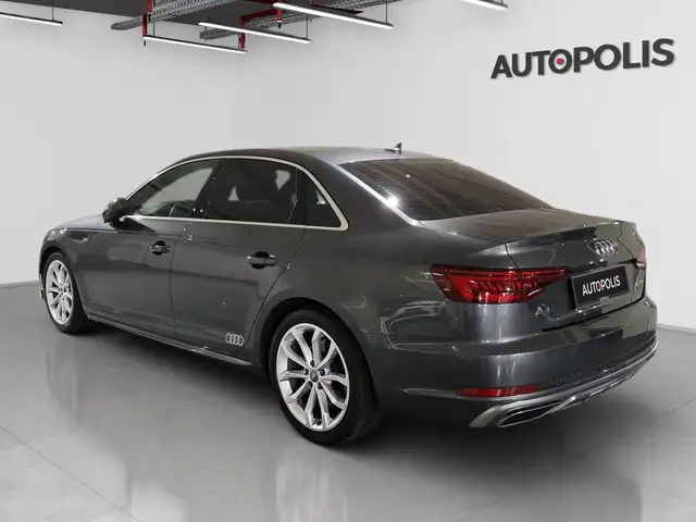 Audi A4 view 13