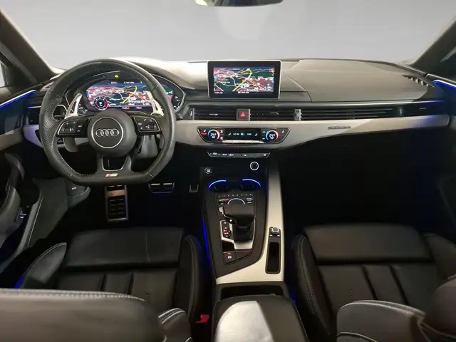 Audi A4 view 5