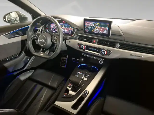 Audi A4 view 7