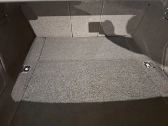 Audi A4 view 12