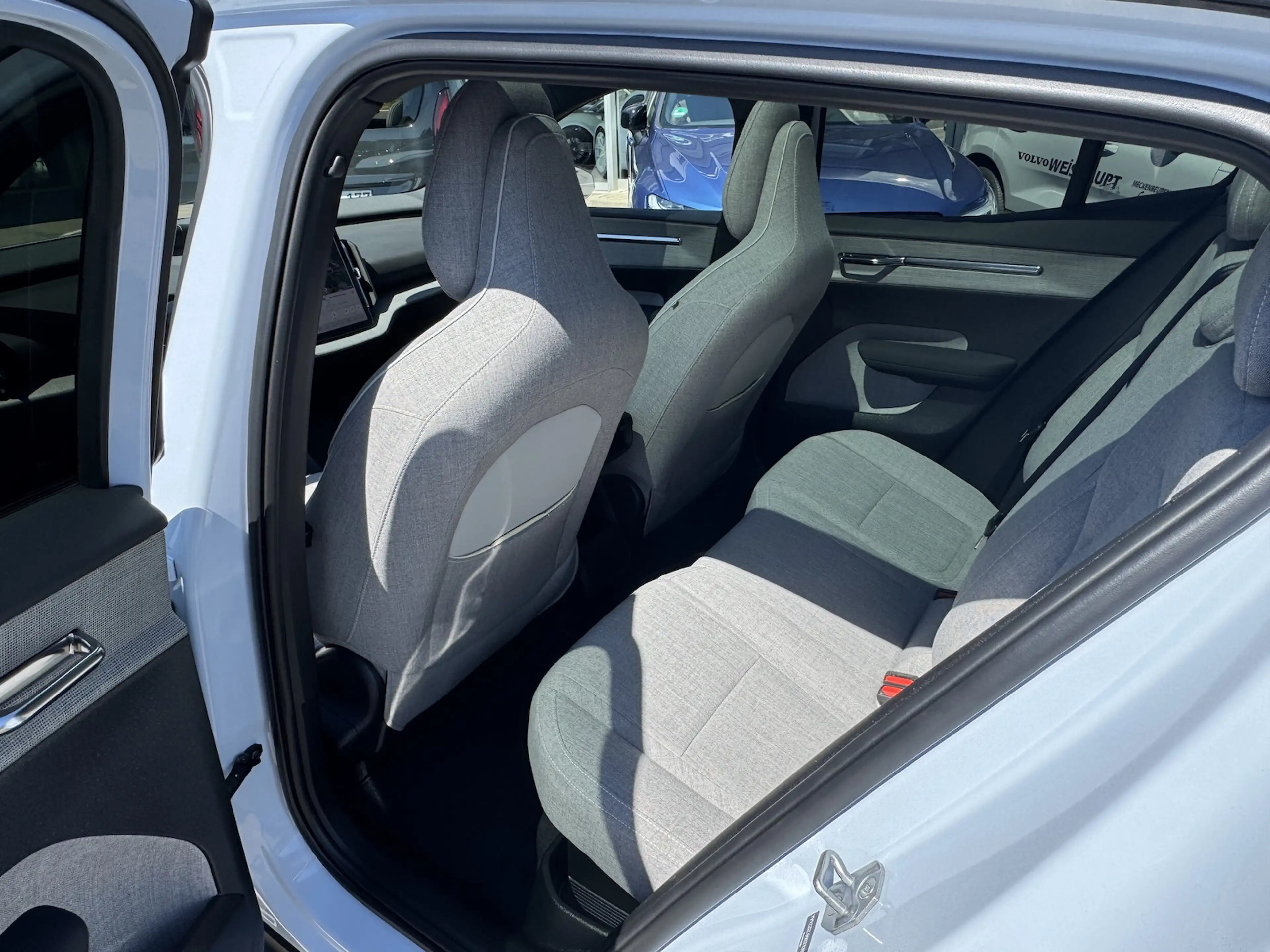 Volvo EX30 Ultra*2WD*NP55290*Ext.Re*Winterpaket*69kWh — photo 8