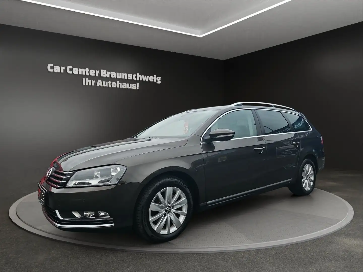 Volkswagen Passat Variant 2.0 TDI Comfortline+AHK+Navi+Kam Šedá - 1
