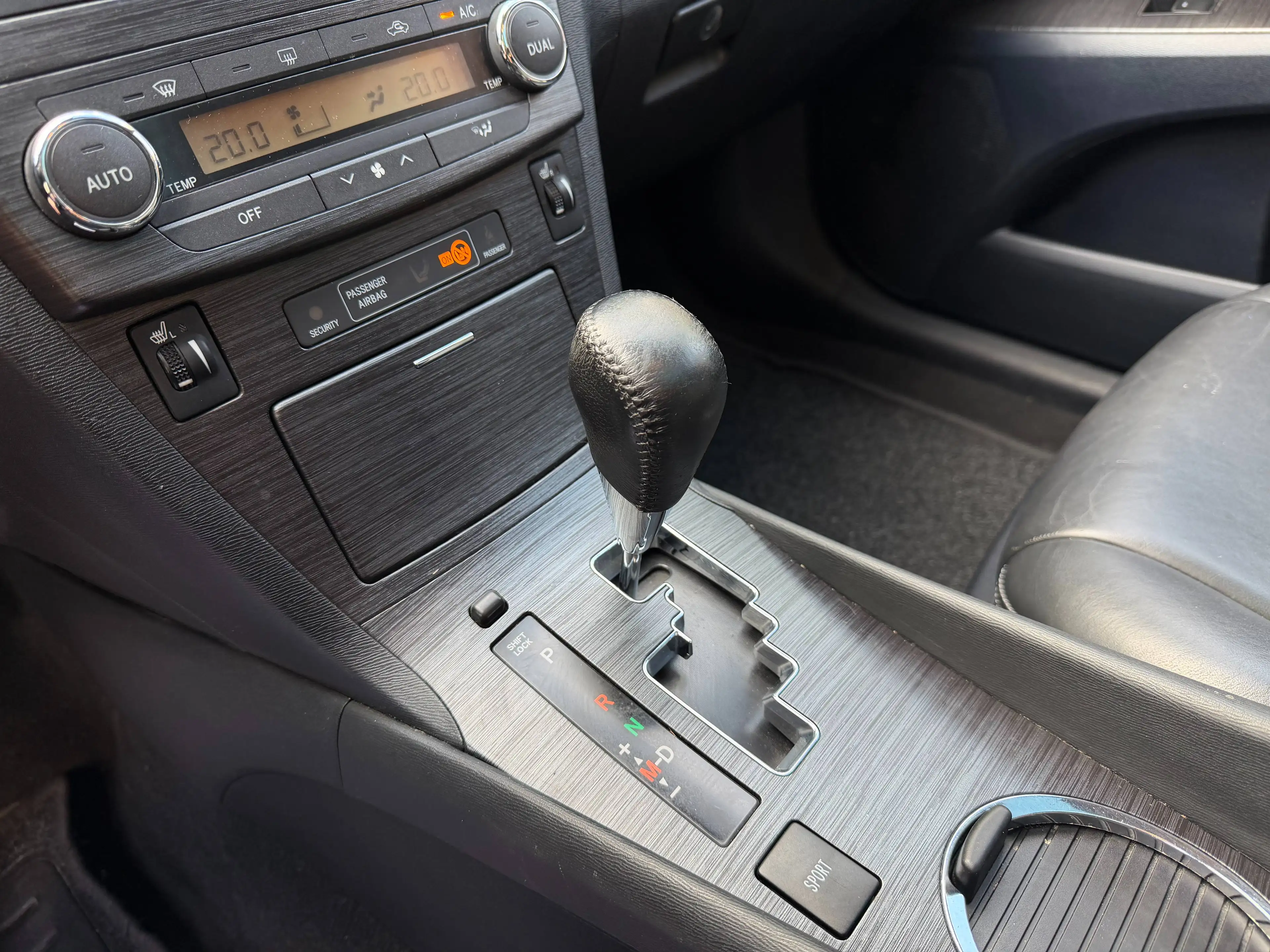Toyota Avensis 2.0 VVTi Exec. Bns — photo 14