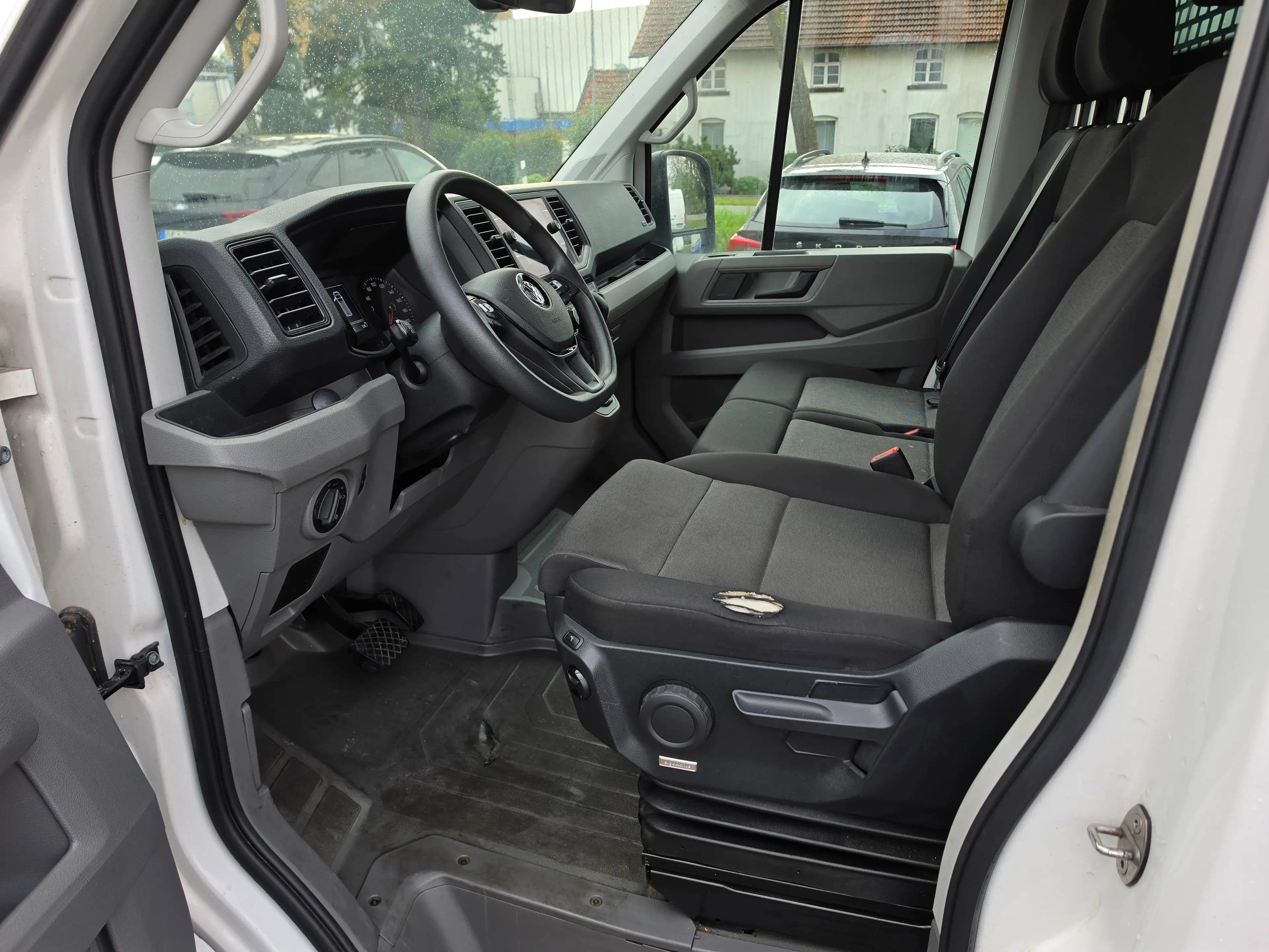 Volkswagen Crafter 35 mittellang Hochdach L2/H2 FWD Automatik Navi/Kamera — photo 9