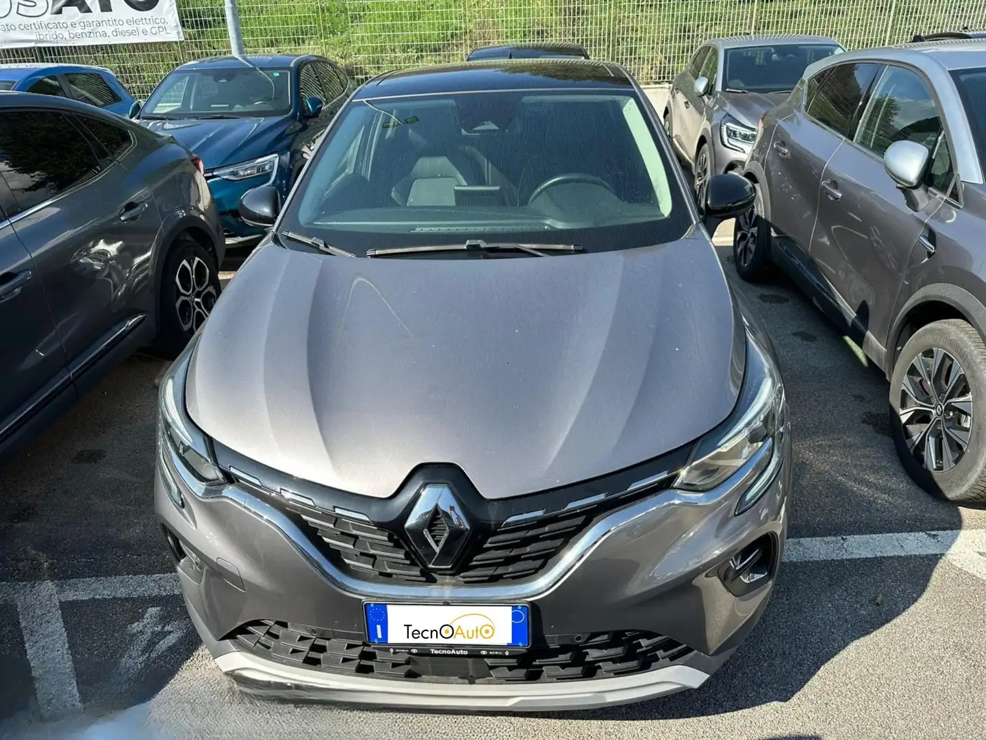 Renault Captur 1.6 E-Tech phev Intens 160cv auto my21 Grigio - 2