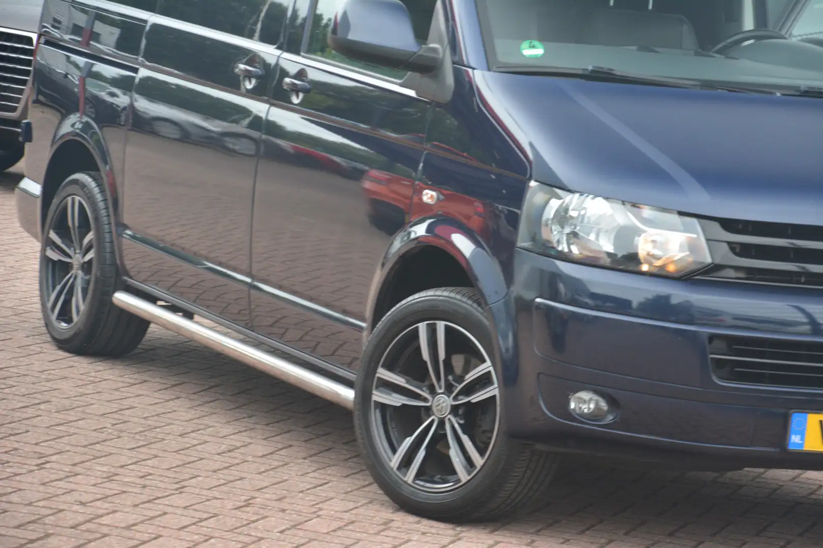 Volkswagen T5 Transporter 2.0 TDI L1H1 DC Trendline | Navigatie | Cruise-con Bleu - 2