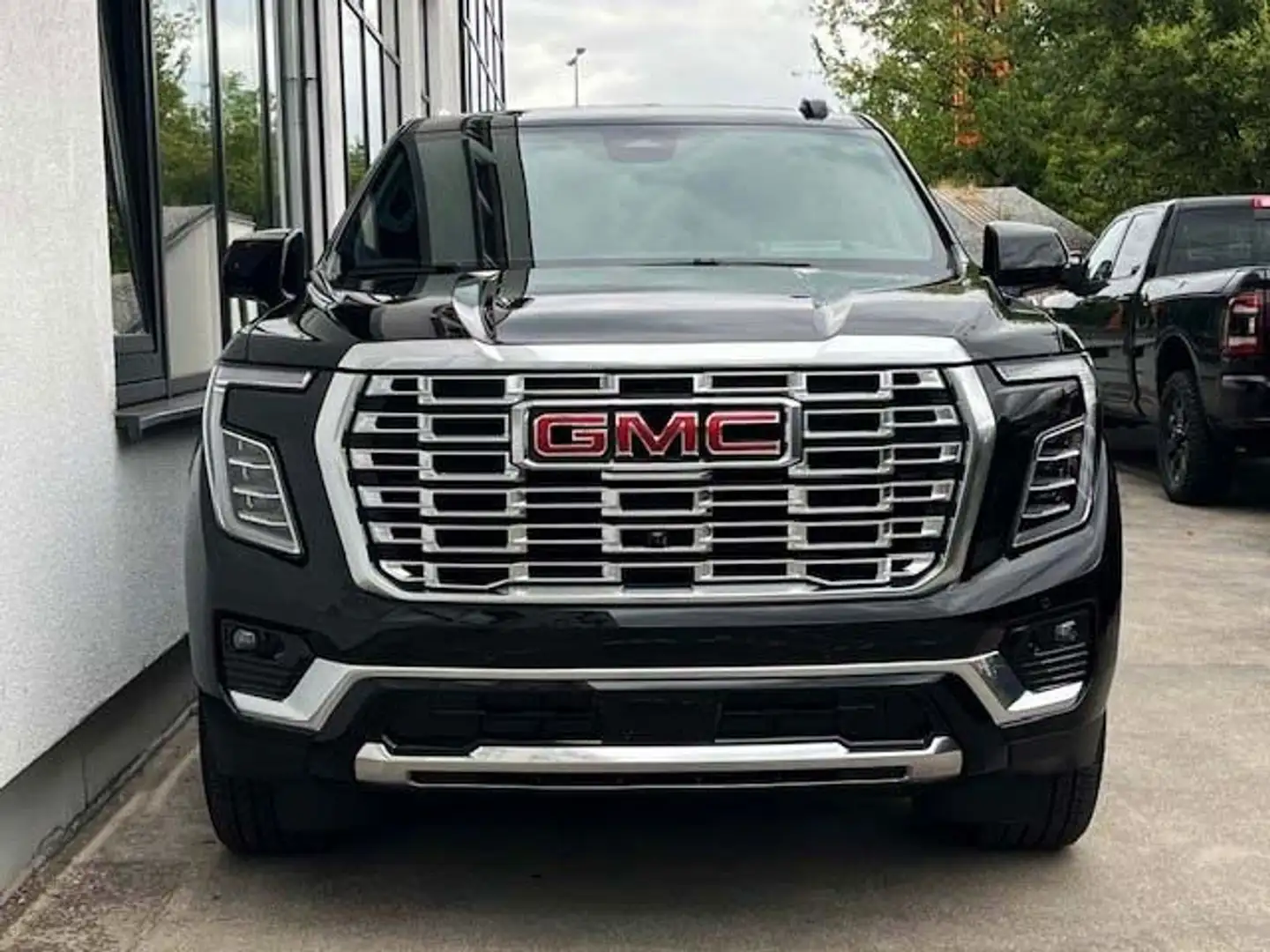 GMC Yukon Denali 6.2l V8 MY25 sofort Noir - 2
