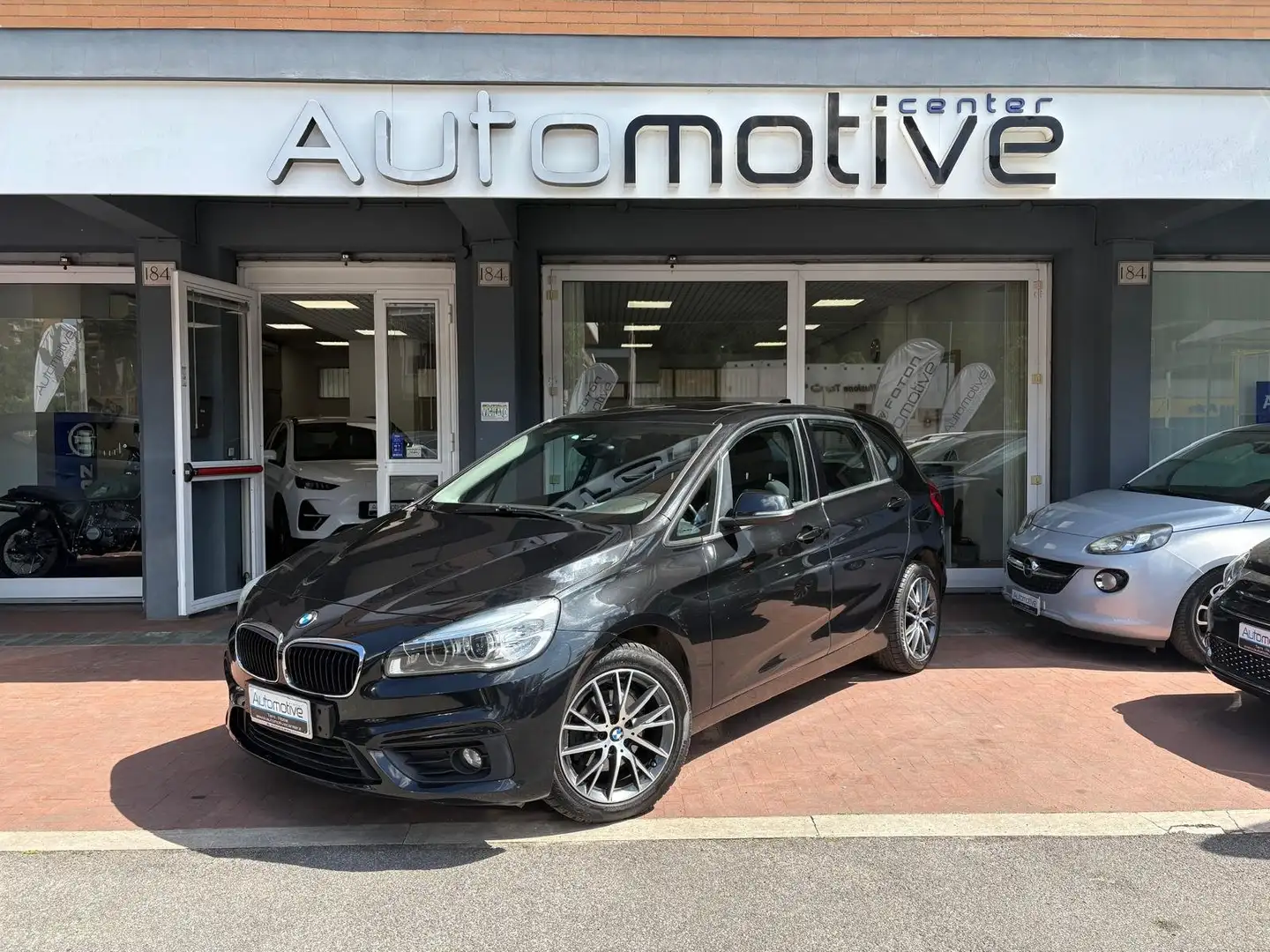BMW 218 218d Active Tourer Advantage auto Black - 1