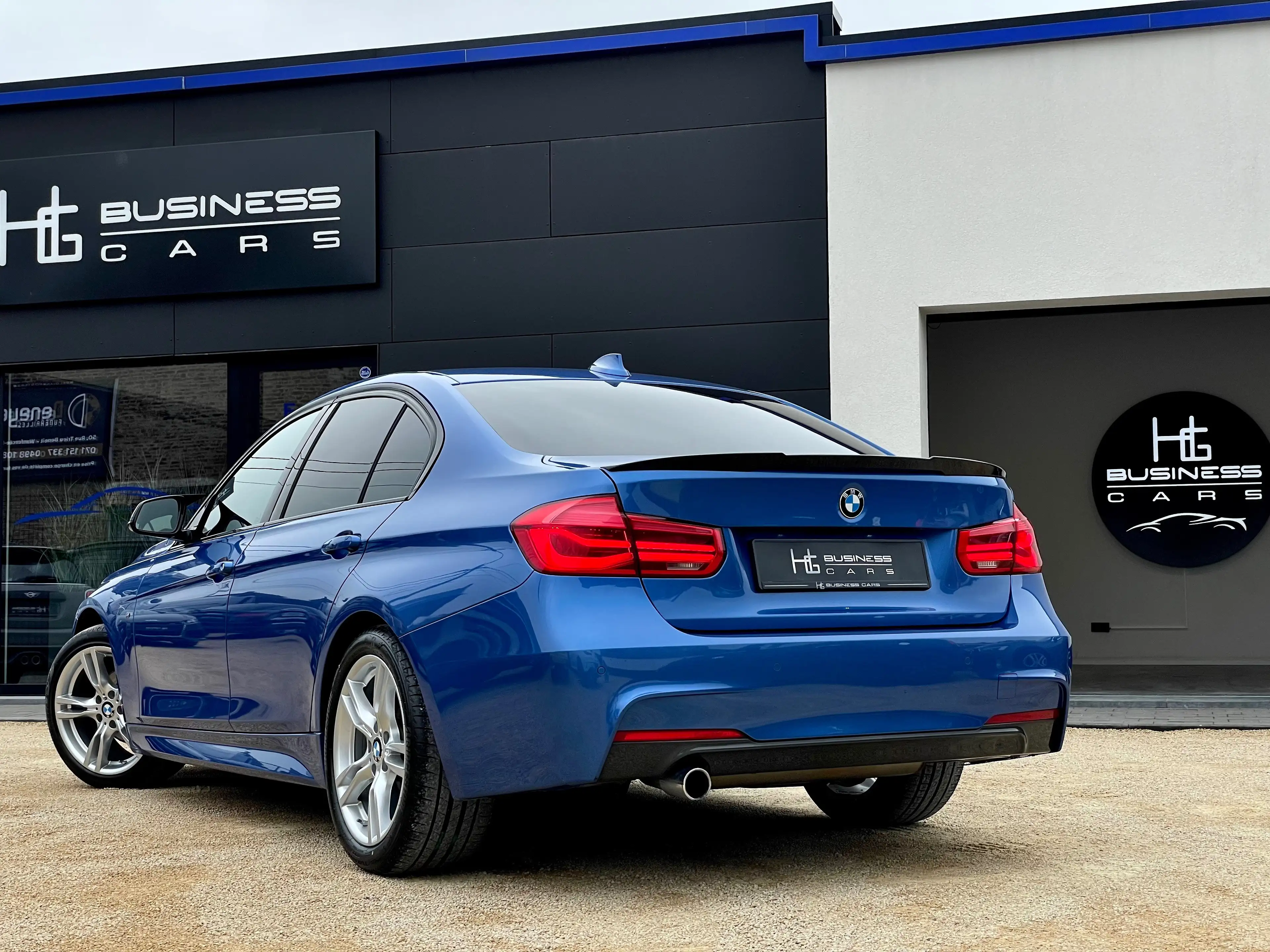 BMW 318 iA/ PACK M/ SHADOW LINE/ APPLE CARPLAY/ FULL LED/ CUIR/ CLIM — photo 10
