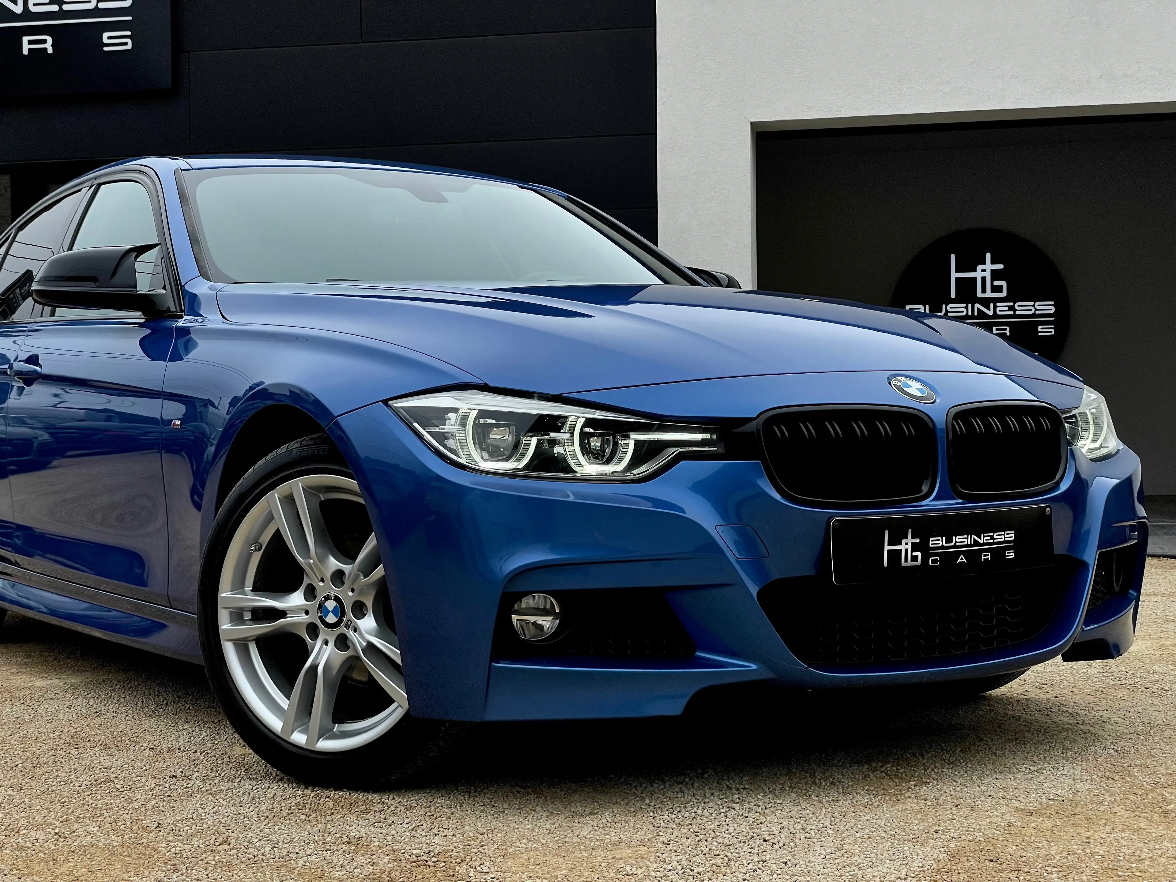 BMW 318 iA/ PACK M/ SHADOW LINE/ APPLE CARPLAY/ FULL LED/ CUIR/ CLIM — photo 8