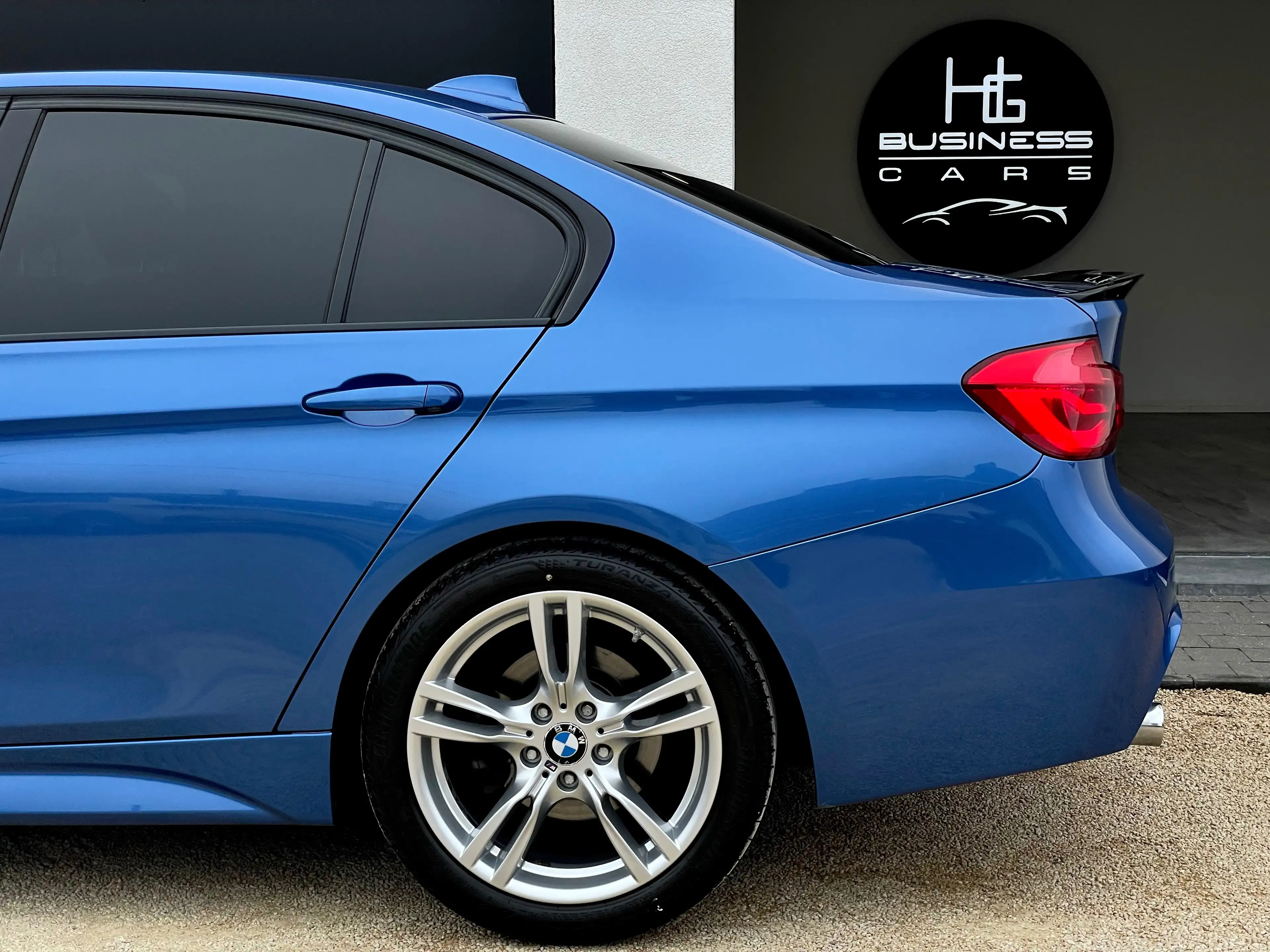 BMW 318 iA/ PACK M/ SHADOW LINE/ APPLE CARPLAY/ FULL LED/ CUIR/ CLIM — photo 14