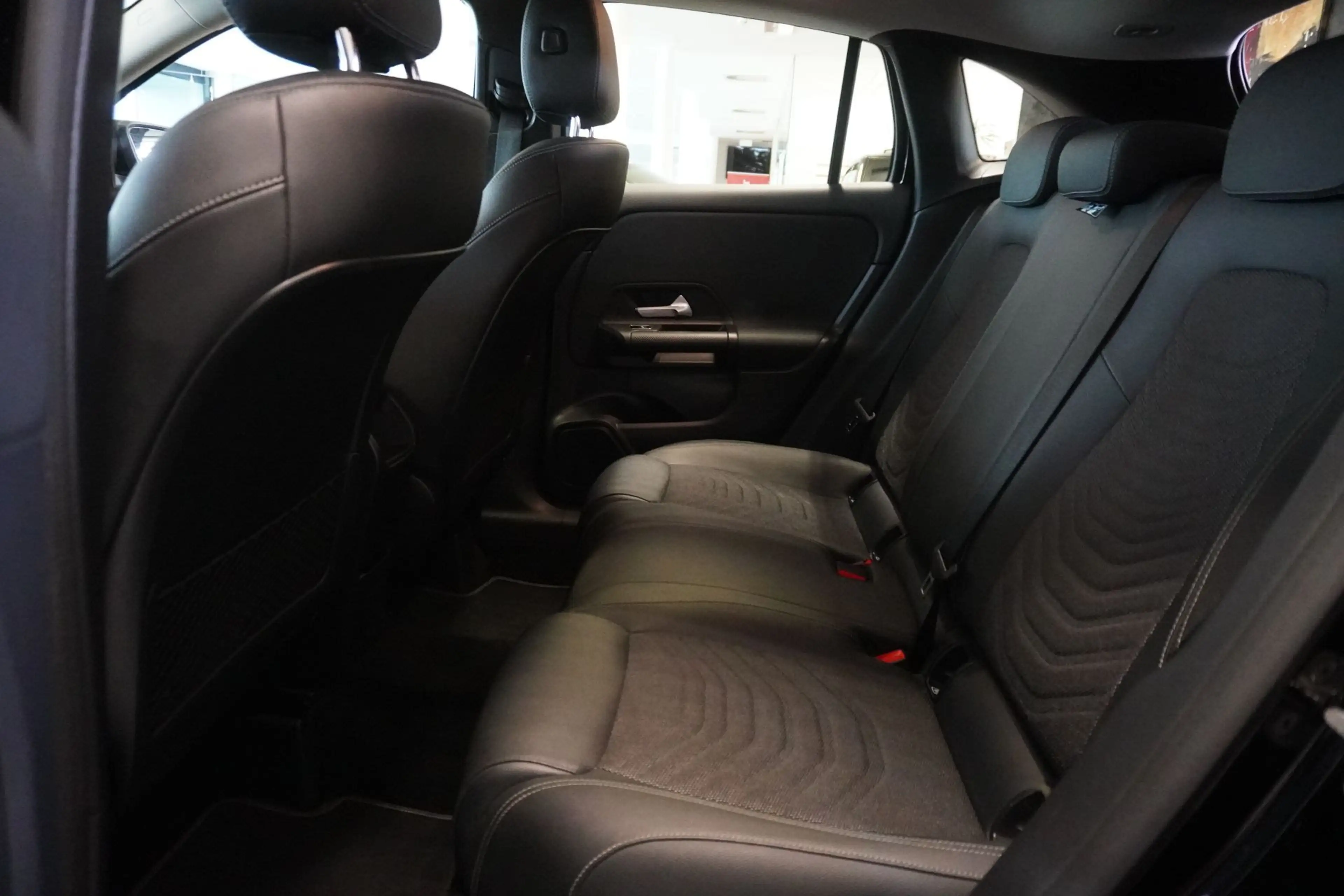 Mercedes-Benz GLA 180 Aut. MY24/LED/Kam./SHZ — photo 9