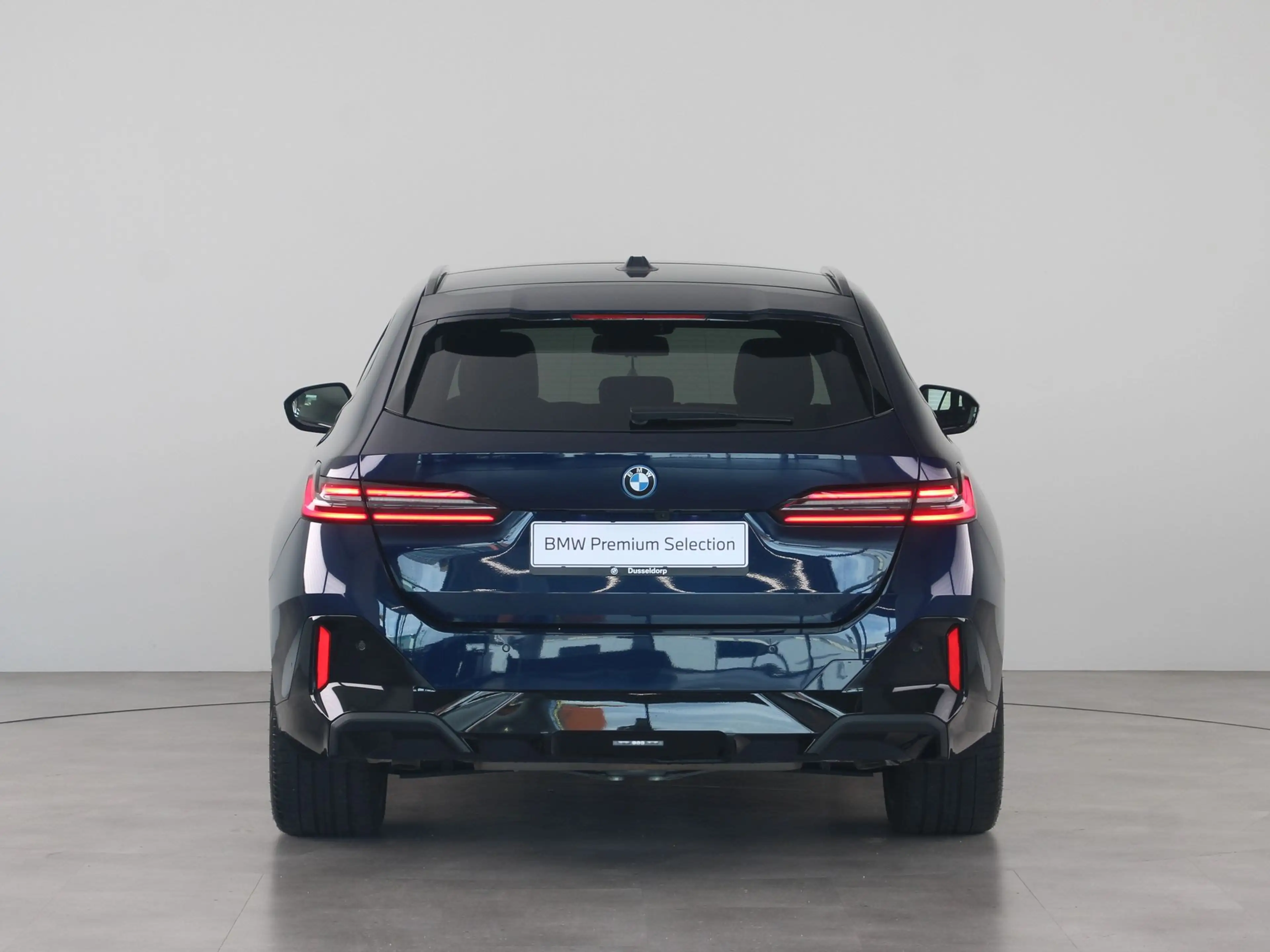 BMW 550 5 Serie 550e Touring xDrive — photo 12