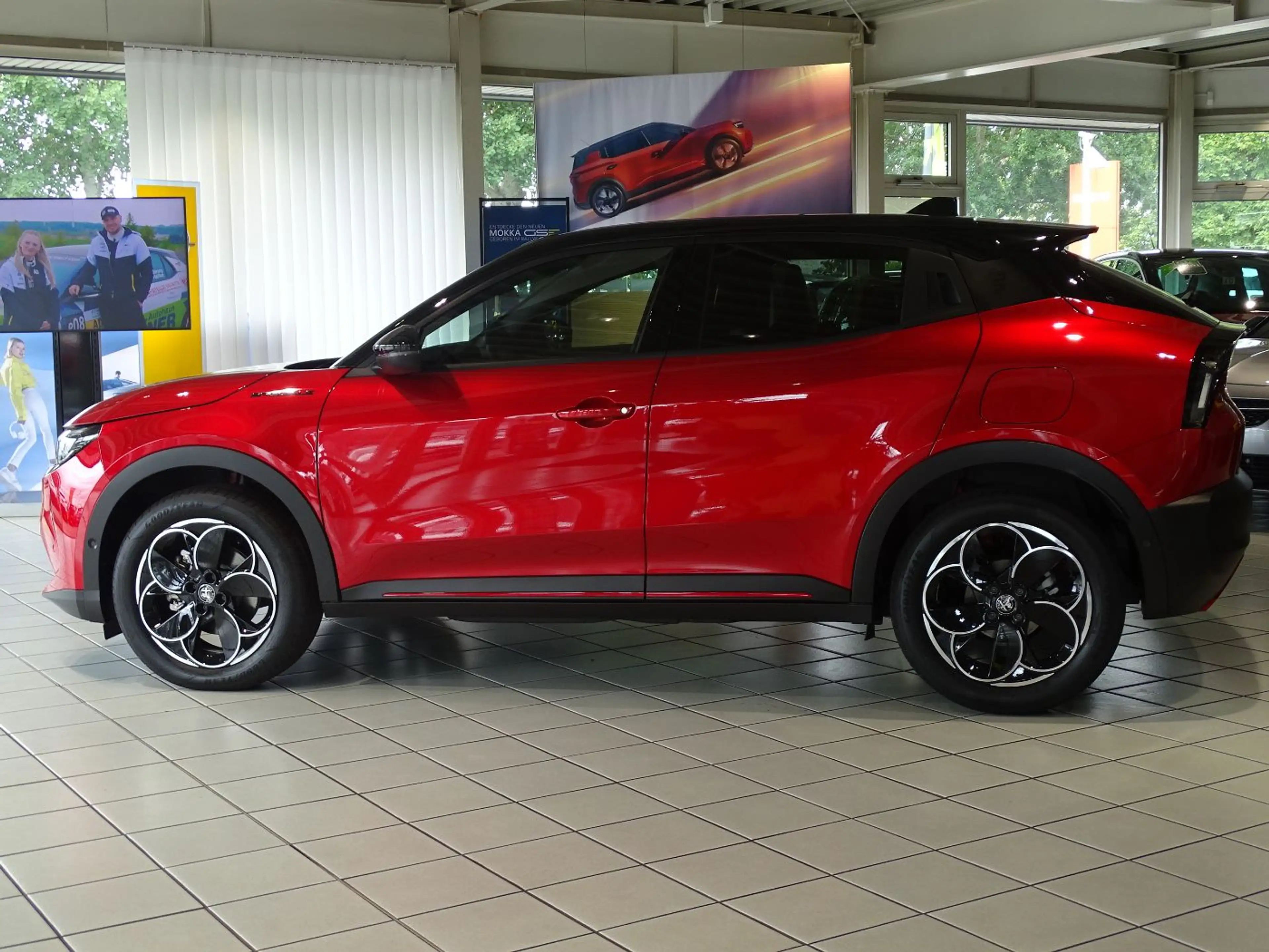 Alfa Romeo Junior SPECIALE 1.2 VGT Mild Hybrid LED+Navi+LM — photo 10