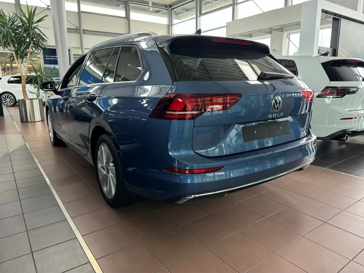 Volkswagen Golf Variant 1.5 eTSI Style HUD  Pano AHK-el. klappb. El. Panod Albastru - 2
