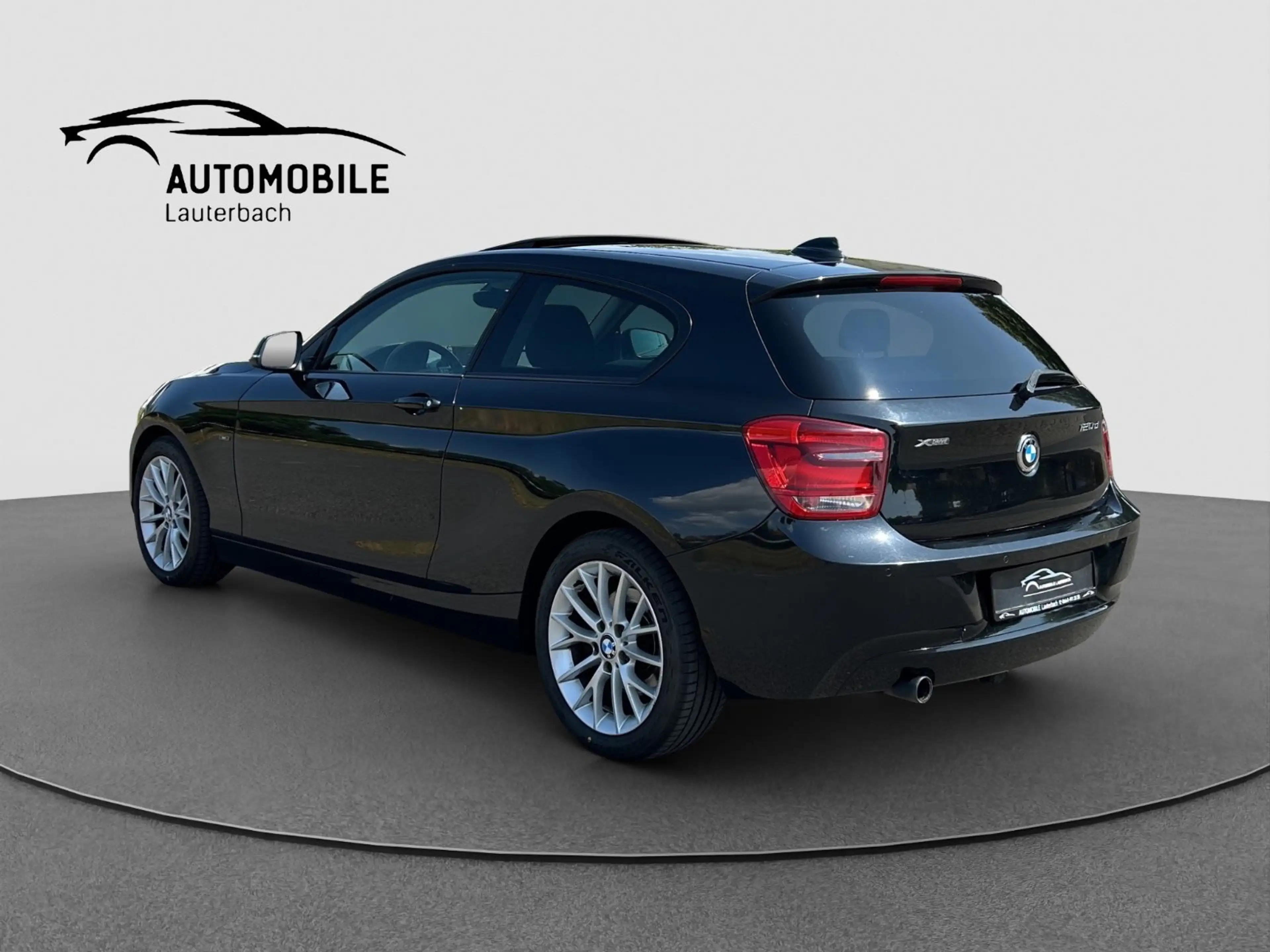 BMW 120 d xDrive SportLine/SD/1.HAND/AHK/SITZHEIZUNG — photo 3
