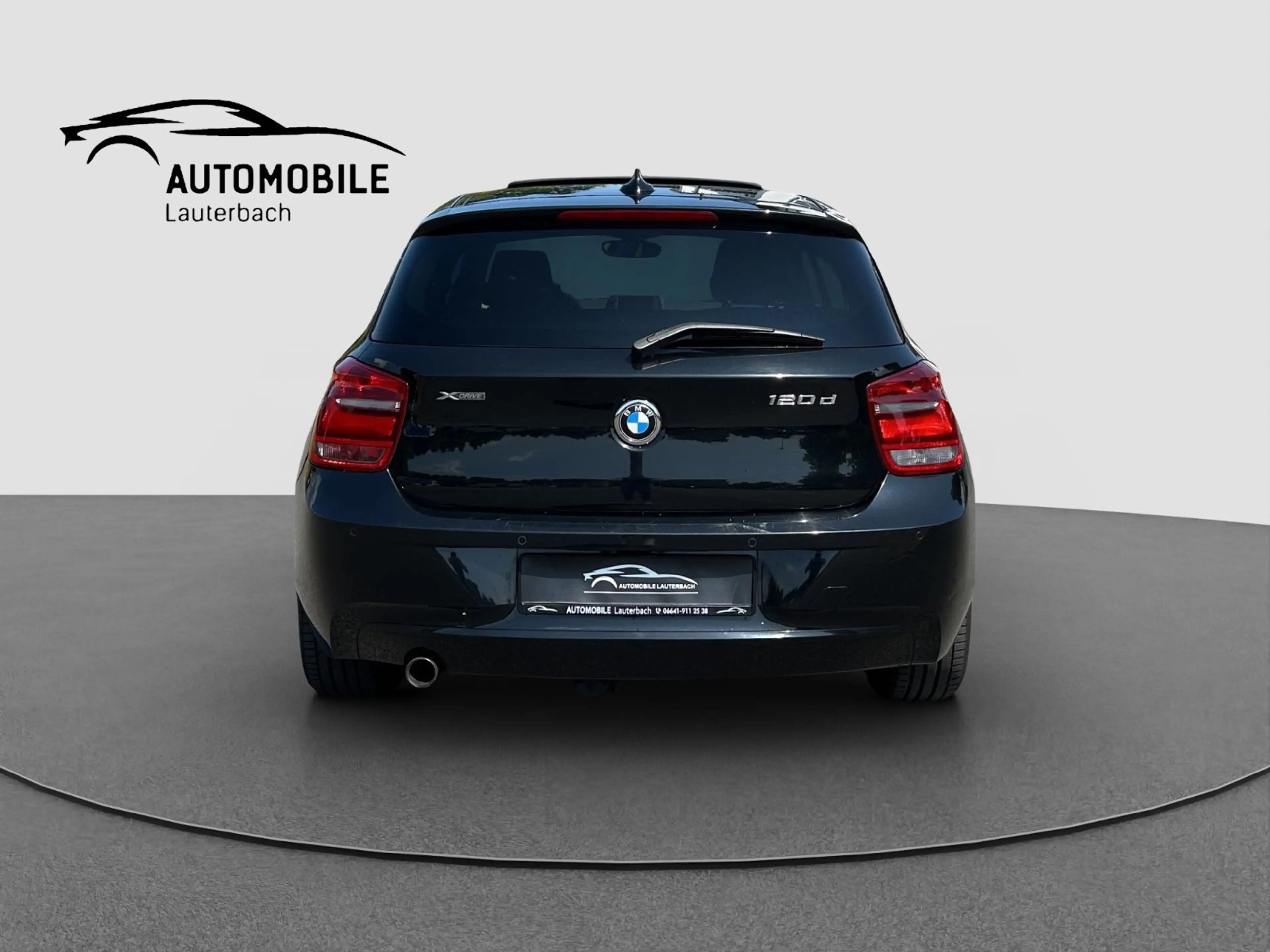 BMW 120 d xDrive SportLine/SD/1.HAND/AHK/SITZHEIZUNG — photo 4