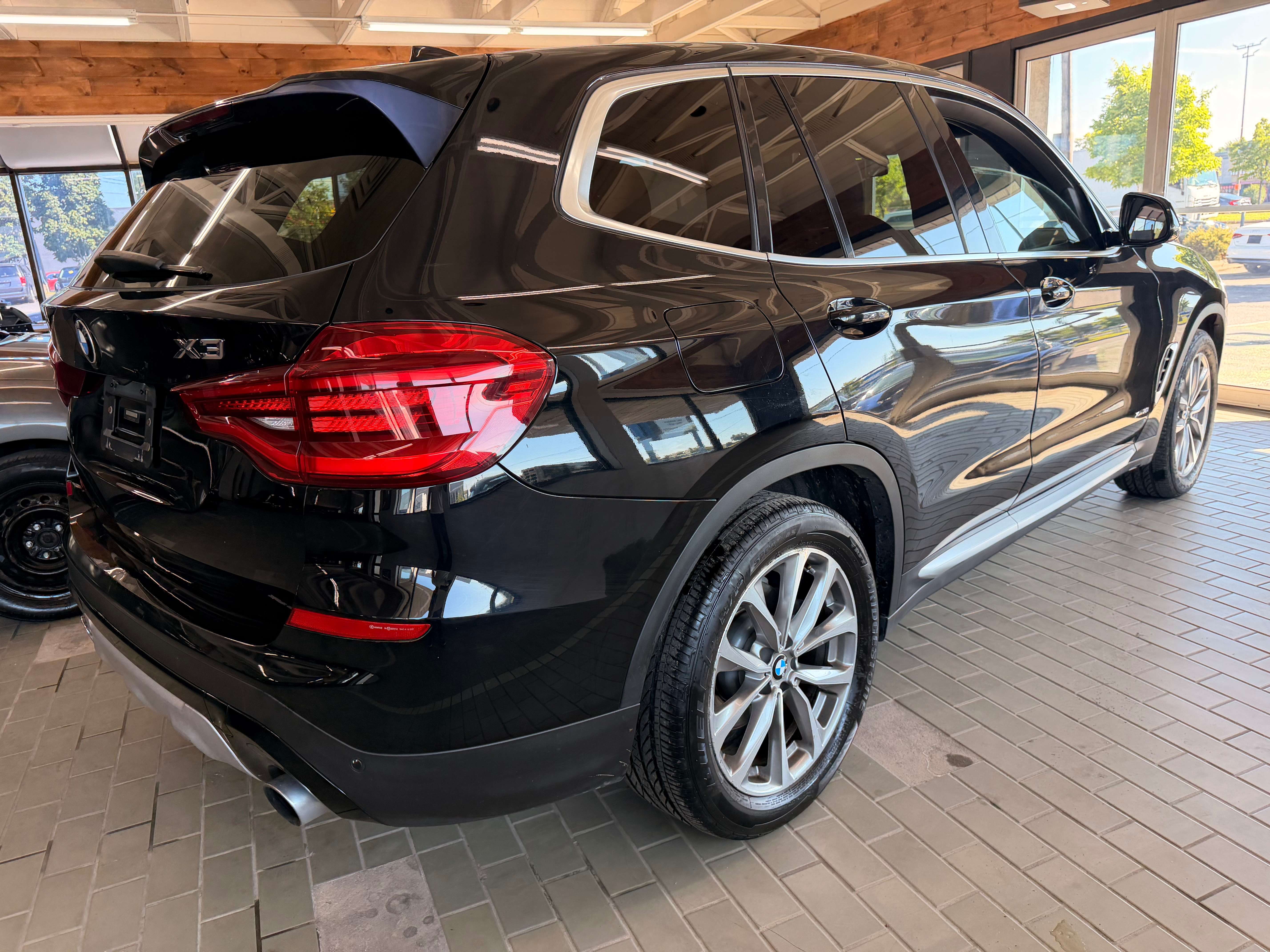 2018 BMW X3 xDrive30i - Image 4