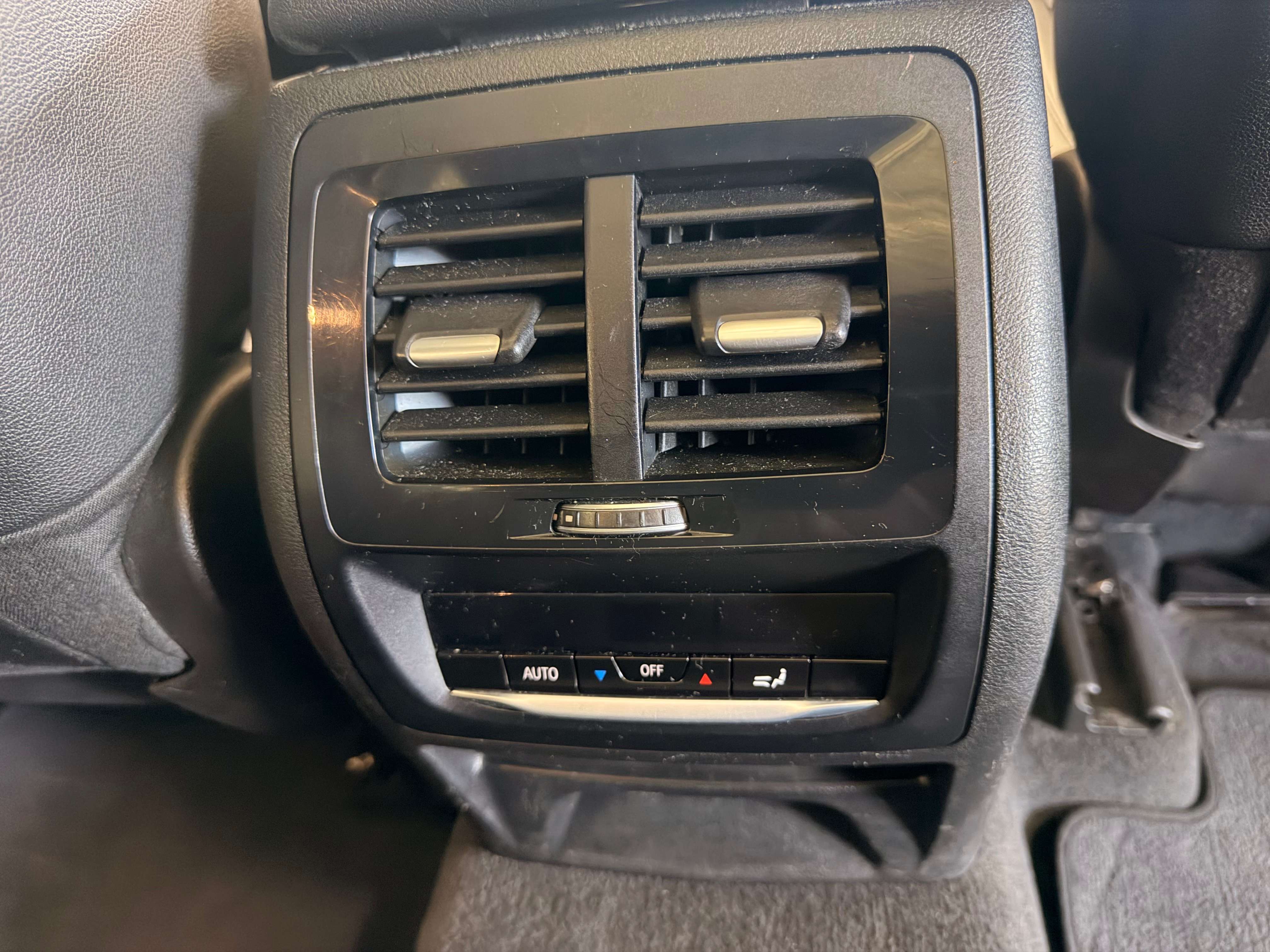 2018 BMW X3 xDrive30i - Image 13