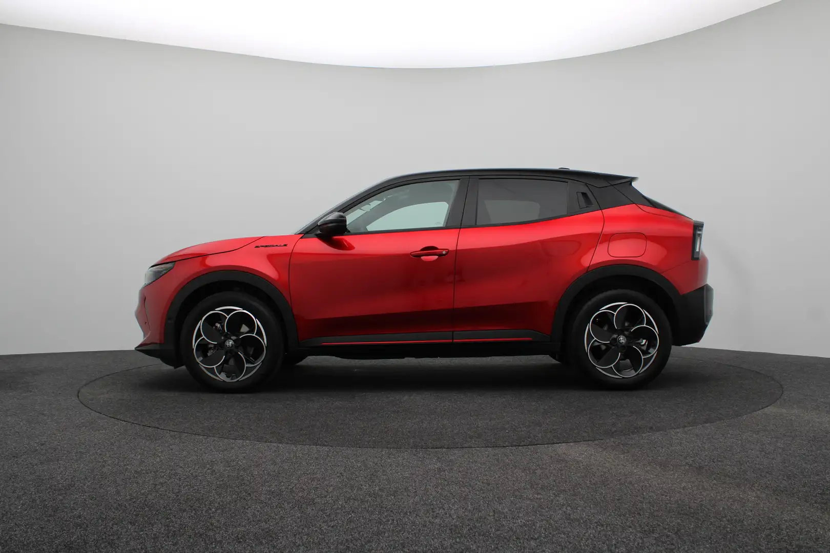 Alfa Romeo Junior Elettrica Speciale 54 kWh | Achterbank in delen ne Rouge - 2