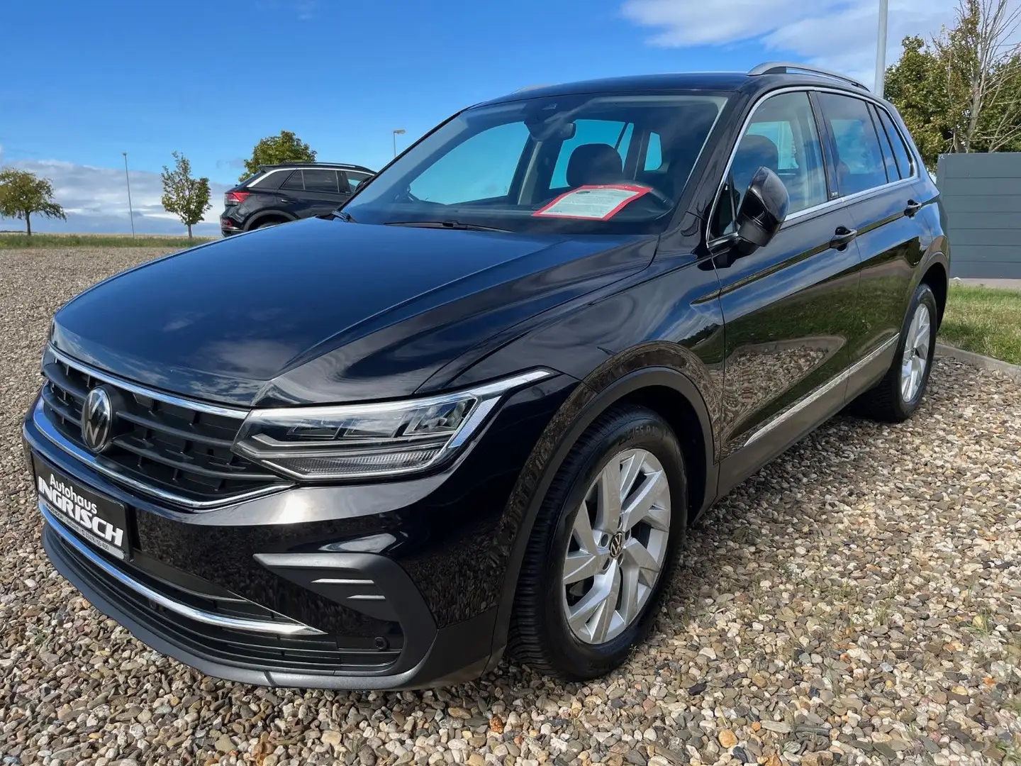 Volkswagen Tiguan Move-Edition mit NAVI+LED+PDC Schwarz - 1