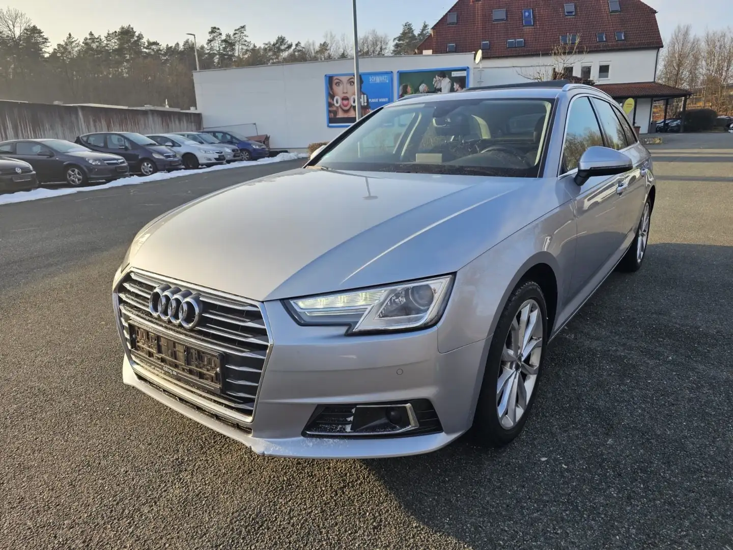 Audi A4 g-tron 2.0 TFSI Avant Silber - 1