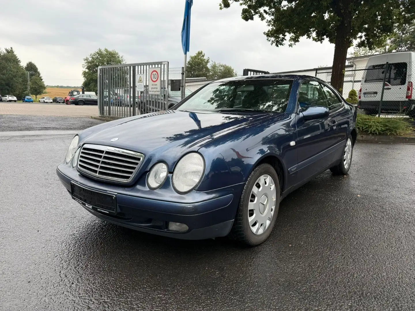 Mercedes-Benz CLK 200 AVANTGARDE*TÜV 01.2027* Blau - 2