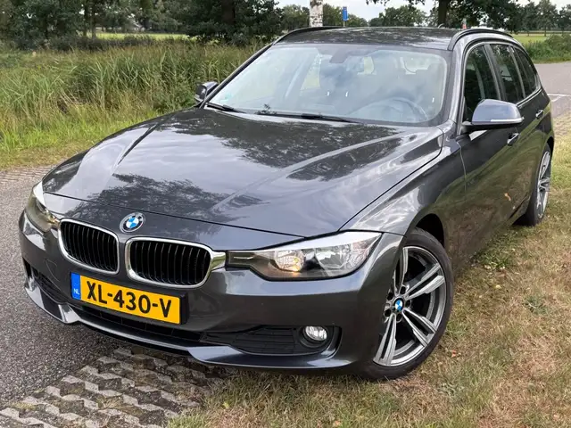 BMW 320 D TOURING / 18 INCH / LEDER / 170DKM