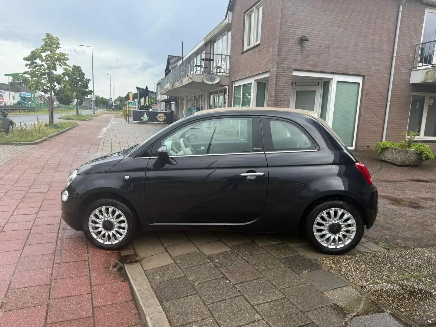 Fiat 500 1.2 Lounge cabrio cruisecontr/navi.climacontr/lm v Schwarz - 2