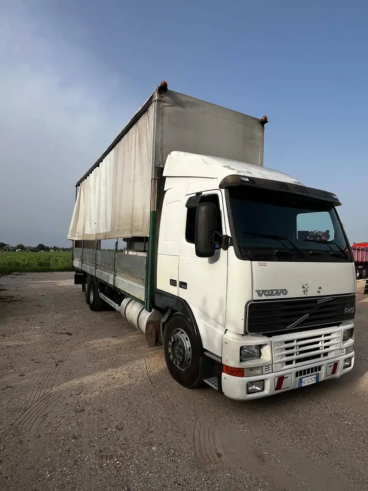 Volvo FH12 420 6X2, foto 1