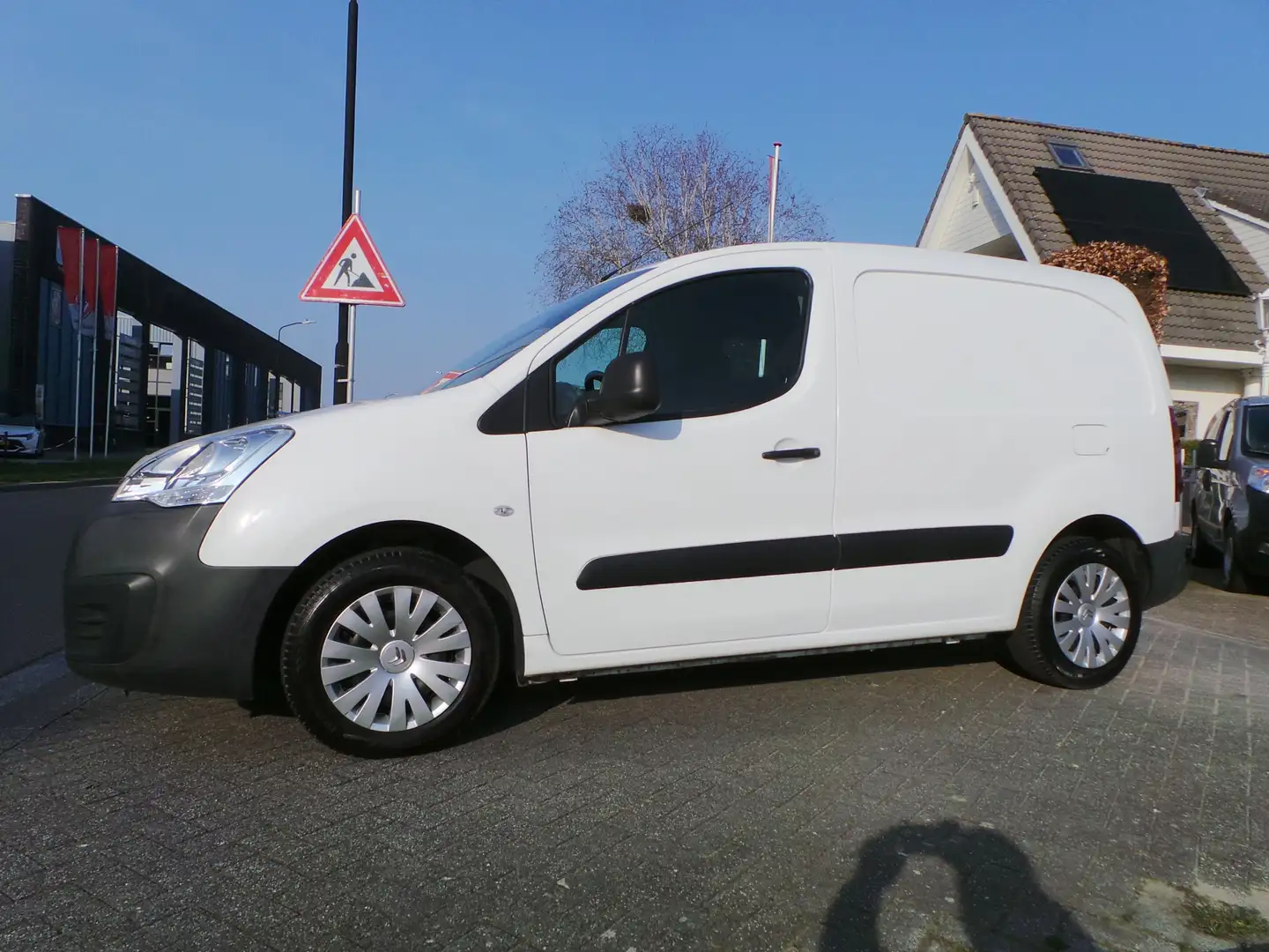 Citroen Berlingo 1.6 BlueHDI 75 Club Airco,Cruis,Schuifdeur,Trekhaa Wit - 1