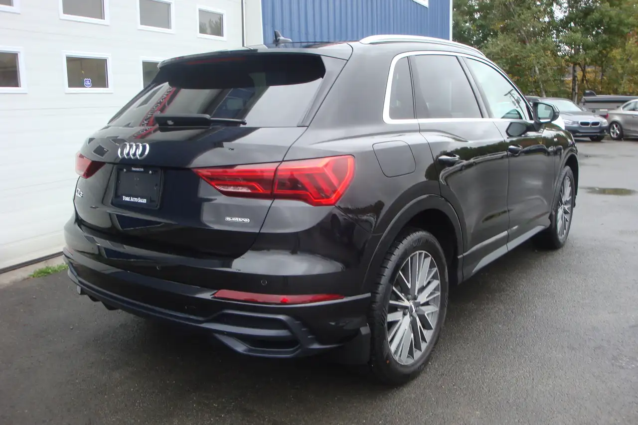 Audi Q3 снимка Audi Q3