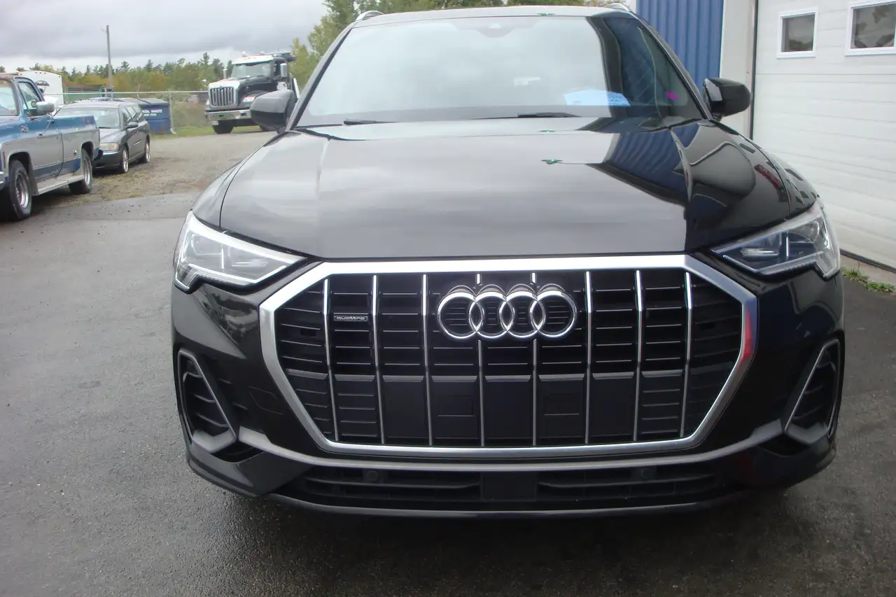 Audi Q3 снимка Audi Q3