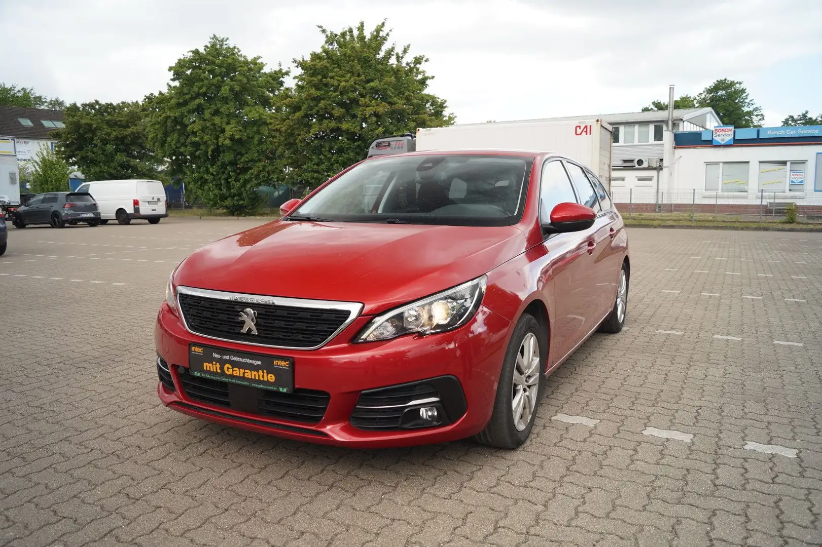 Peugeot 308 BlueHDi Active SW Navi Standheiz. PDC Tempo. Rouge - 1