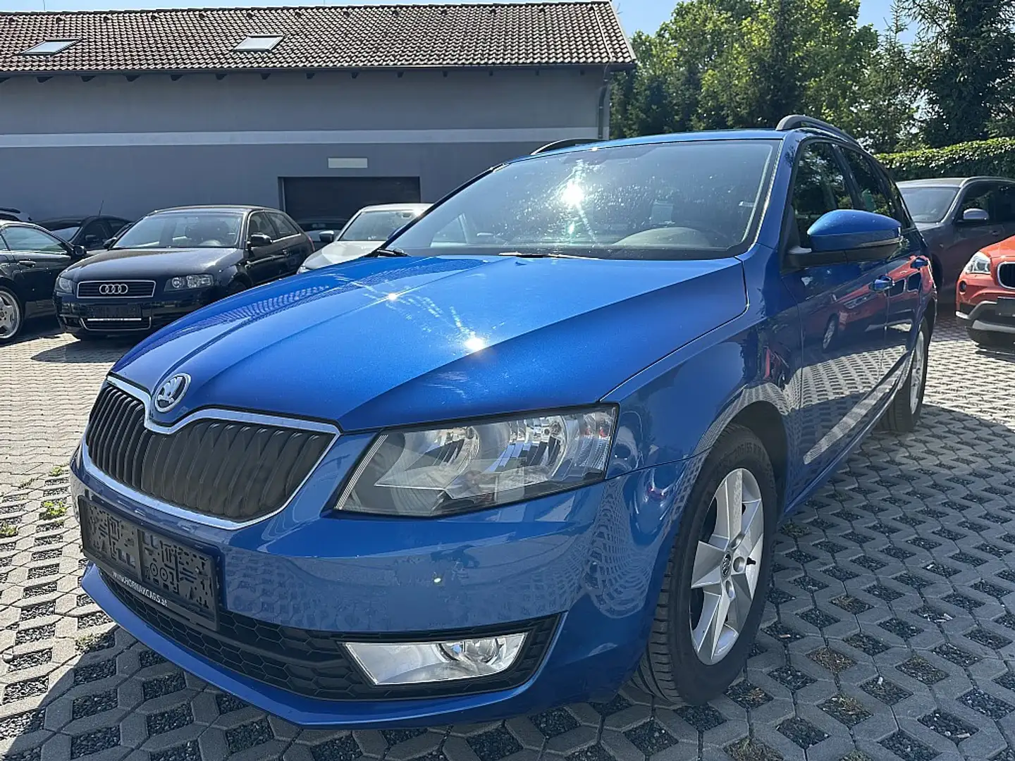 Skoda Octavia Combi 2,0 Ambition TDI Green tec Bleu - 2